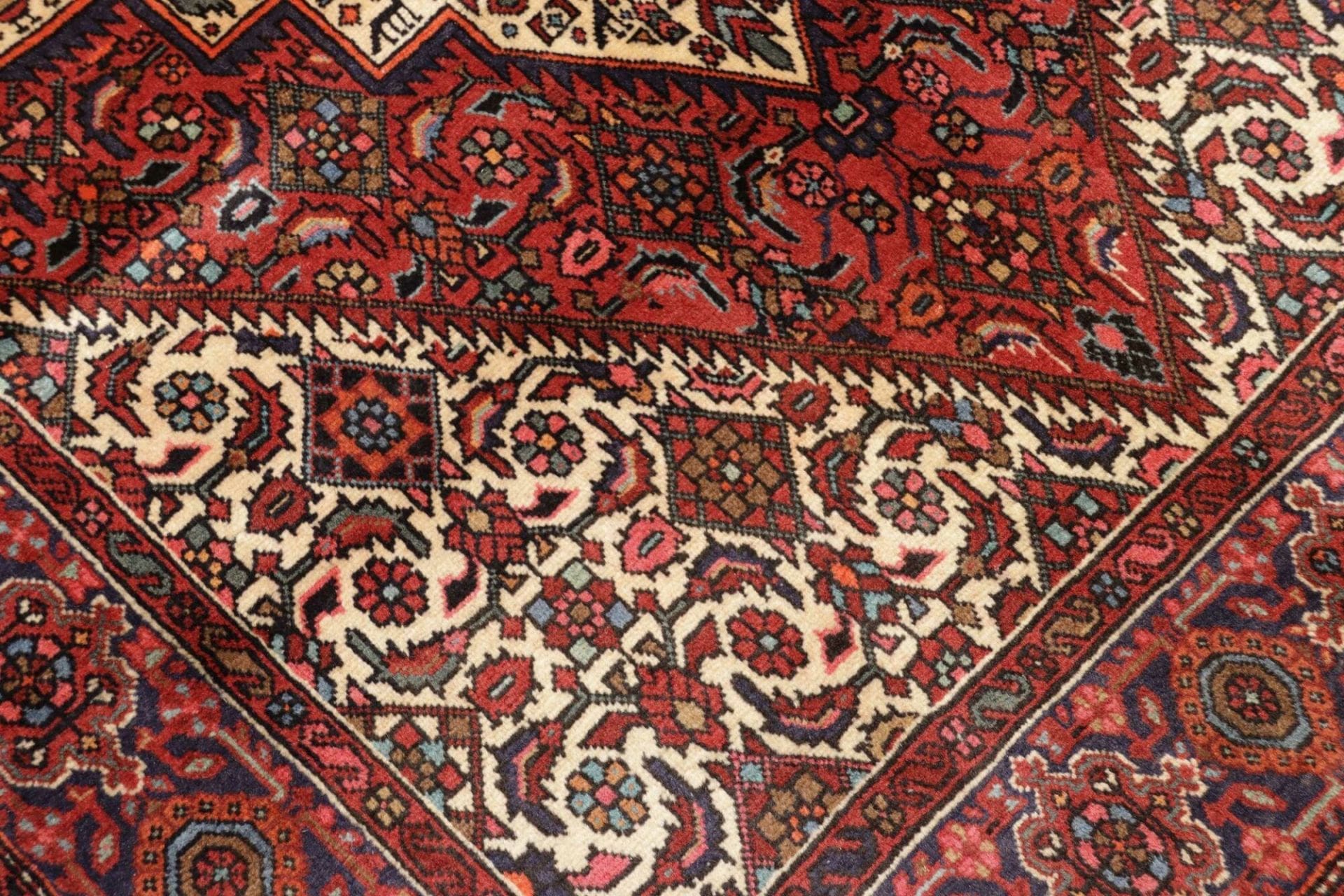 Persian Rug — hand-knotted, 125 × 200 cm, Wool