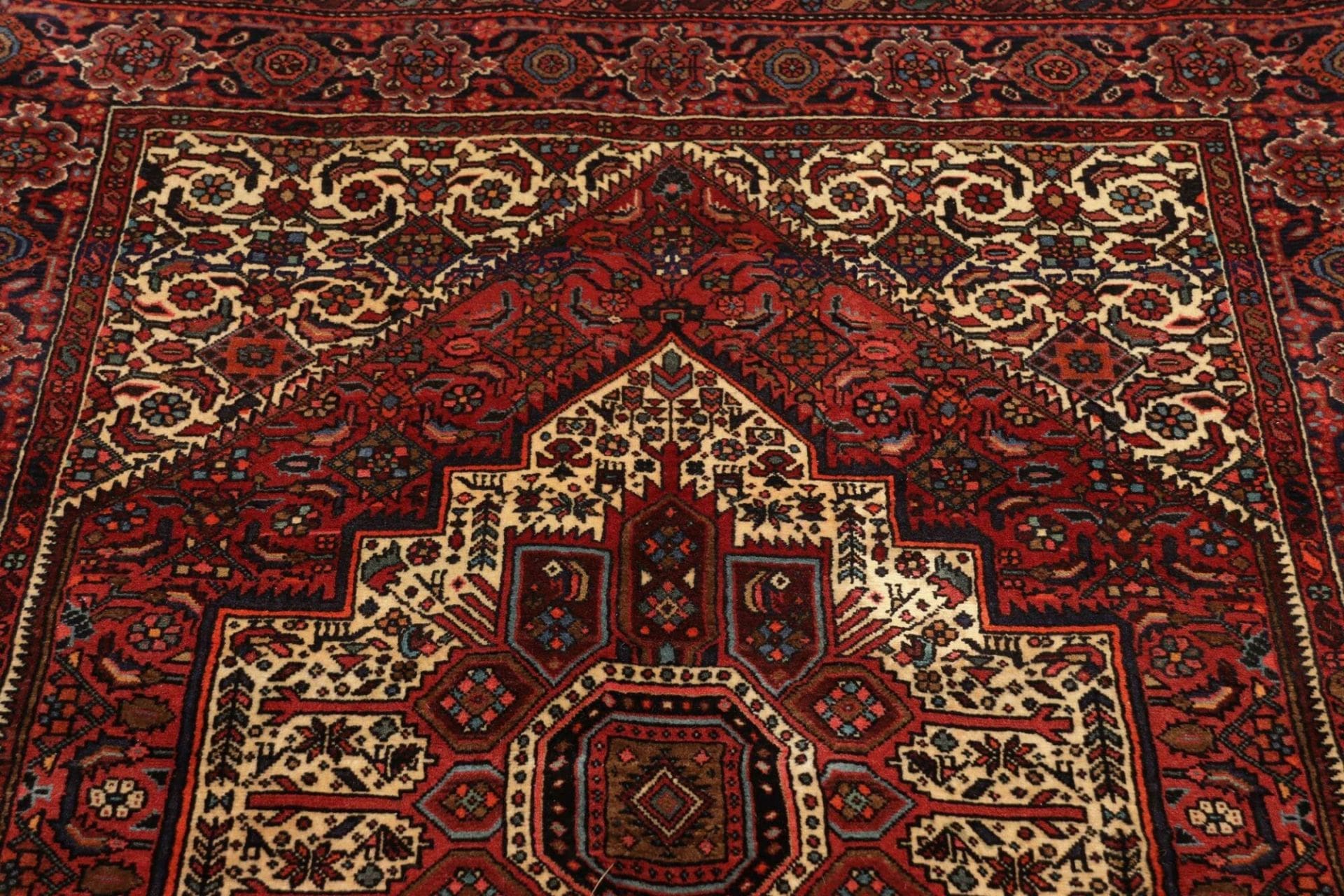 Persian Rug — hand-knotted, 125 × 200 cm, Wool