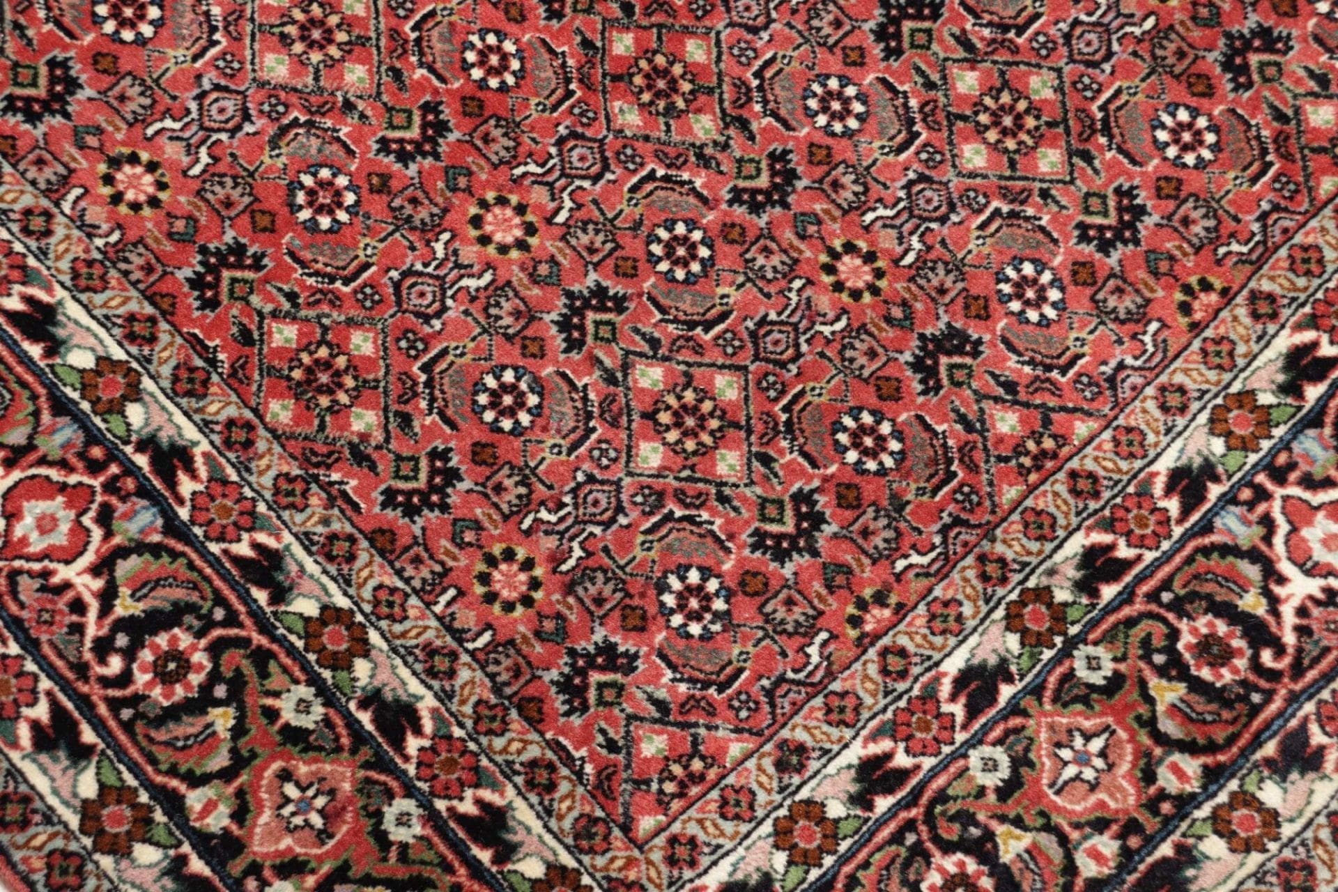 Bijar Persian Rug — hand-knotted, 133 × 205 cm, Wool