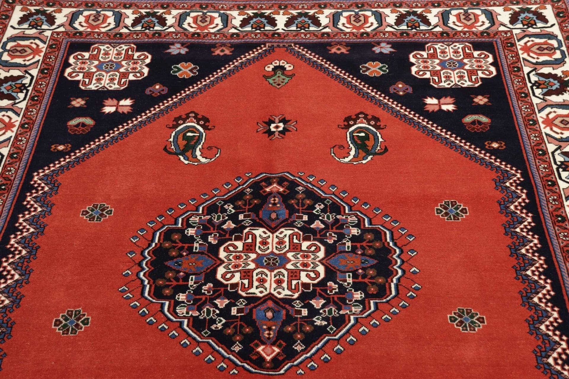 Hand-Knotted Wool Persian Rug, 152 × 201 cm