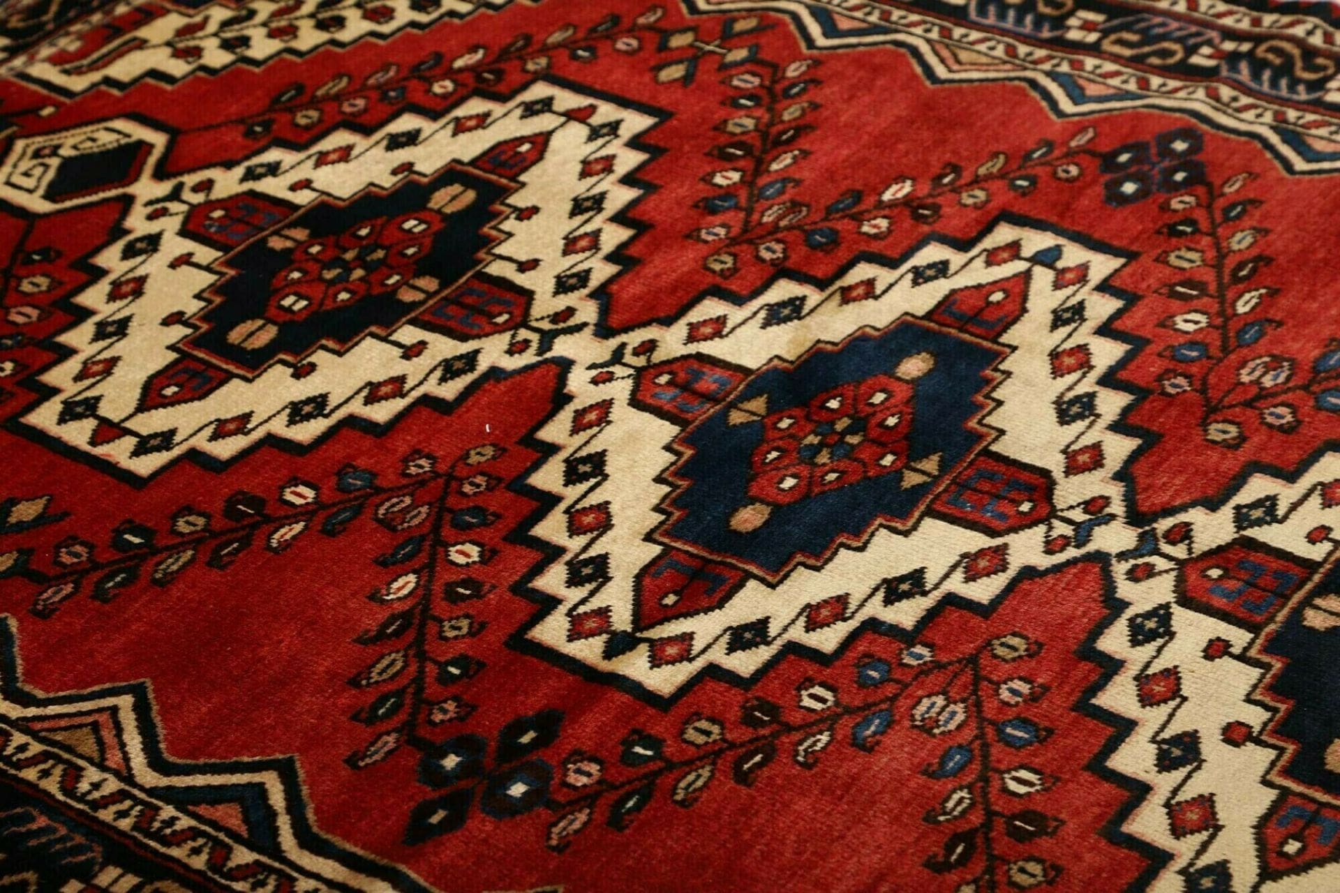 Hamadan Persian Rug 153 × 201 cm, Wool, hand-knotted