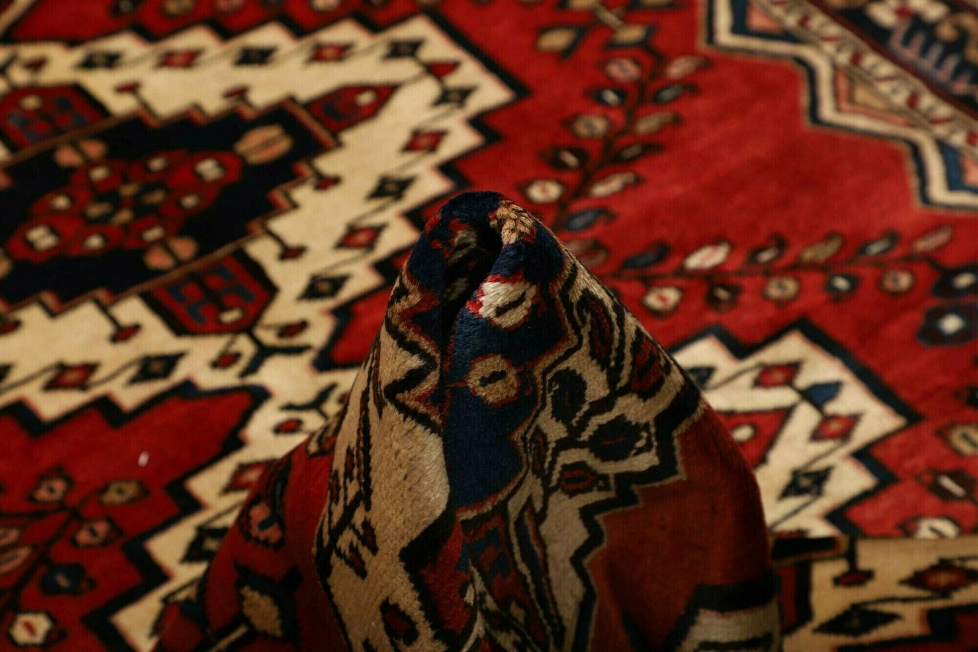 Hamadan Persian Rug 153 × 201 cm, Wool, hand-knotted