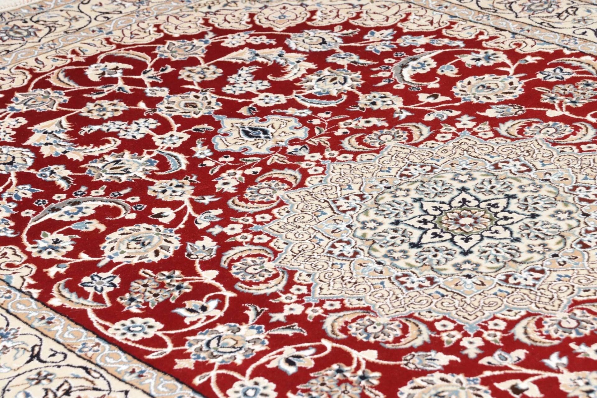Nain Persian Rug 137 × 213 cm, Wool, hand-knotted