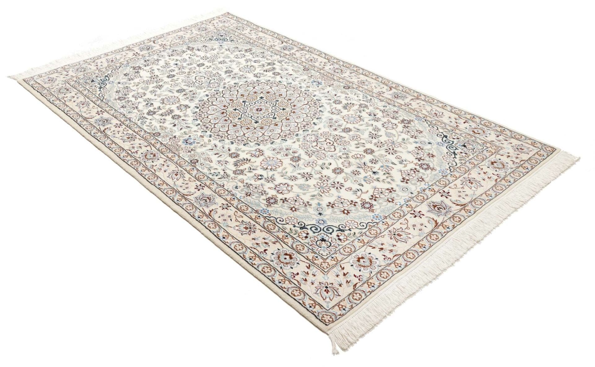 Hand-Knotted Wool Nain Persian Rug, 133 × 215 cm