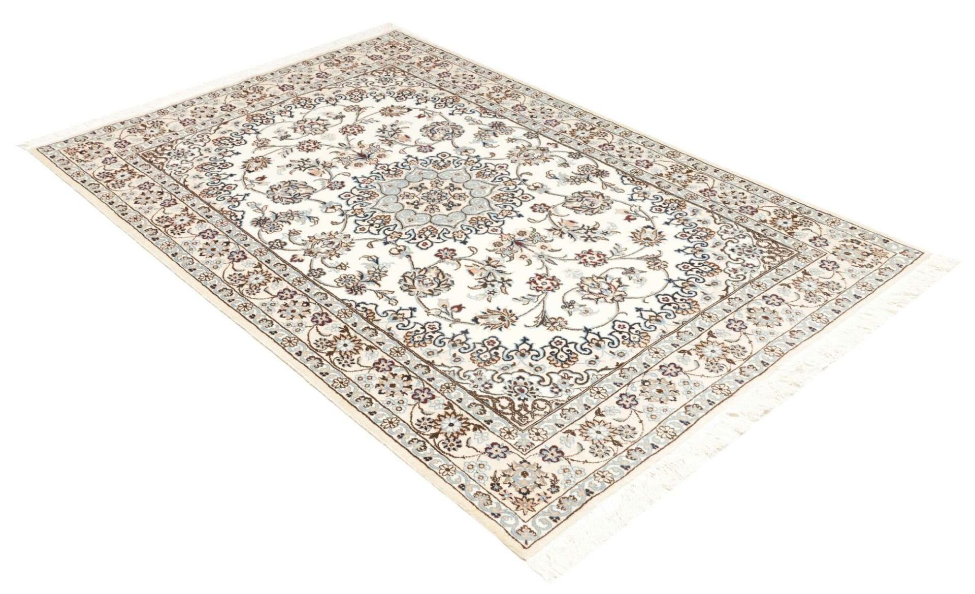 Nain Persian Rug — hand-knotted, 135 × 202 cm, Wool