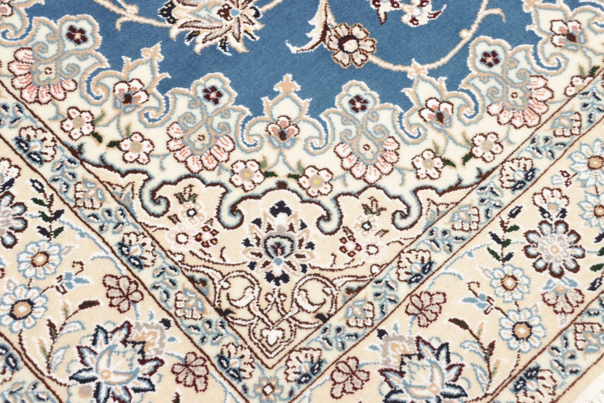 orientteppich-nain-140-x-214cm-handgeknupft-schurwolle-floral-5 Nain Persian Rug 140 × 214 cm, Wool, hand-knotted