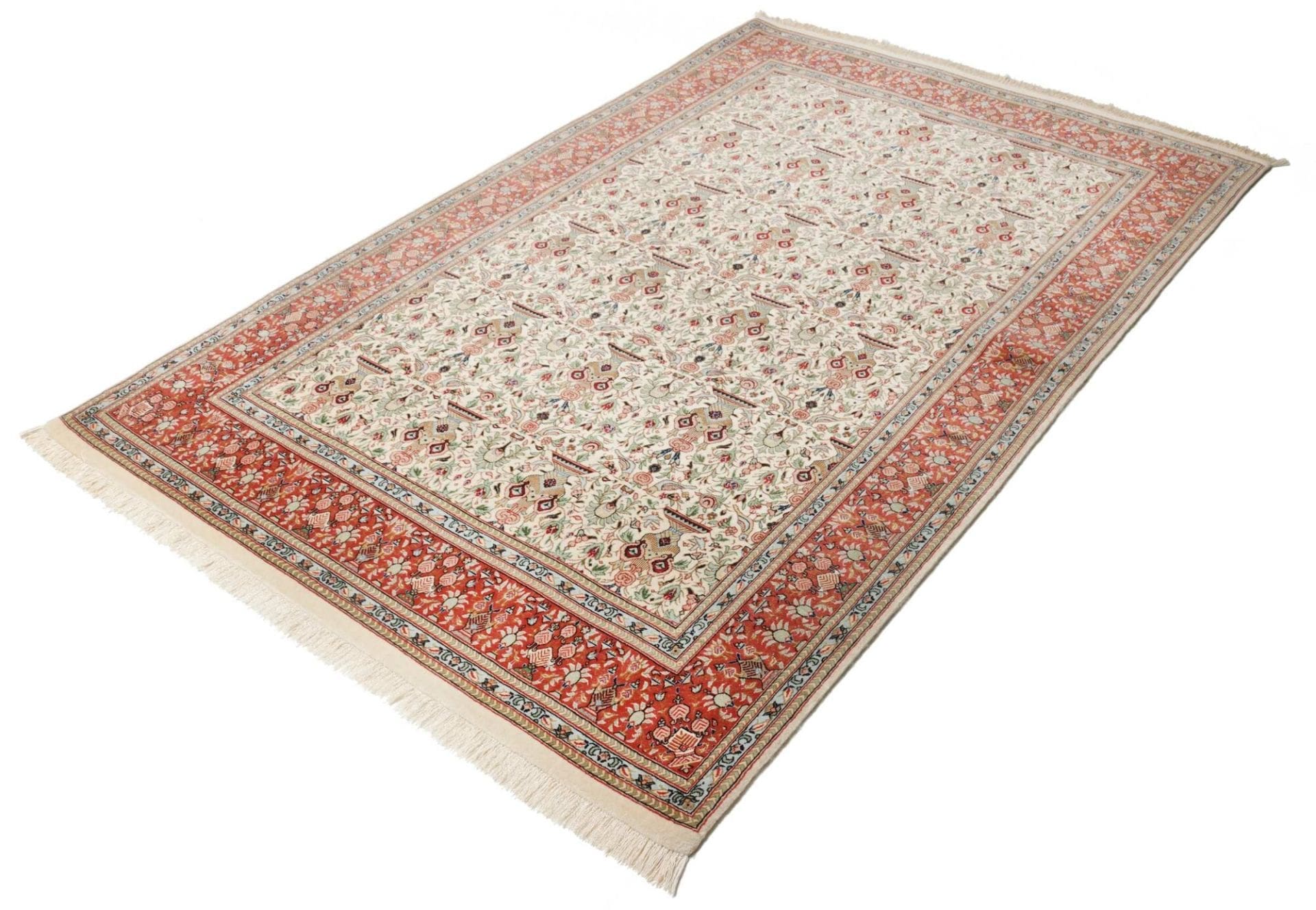 Isfahan Persian Rug — hand-knotted, 138 × 211 cm, Wool