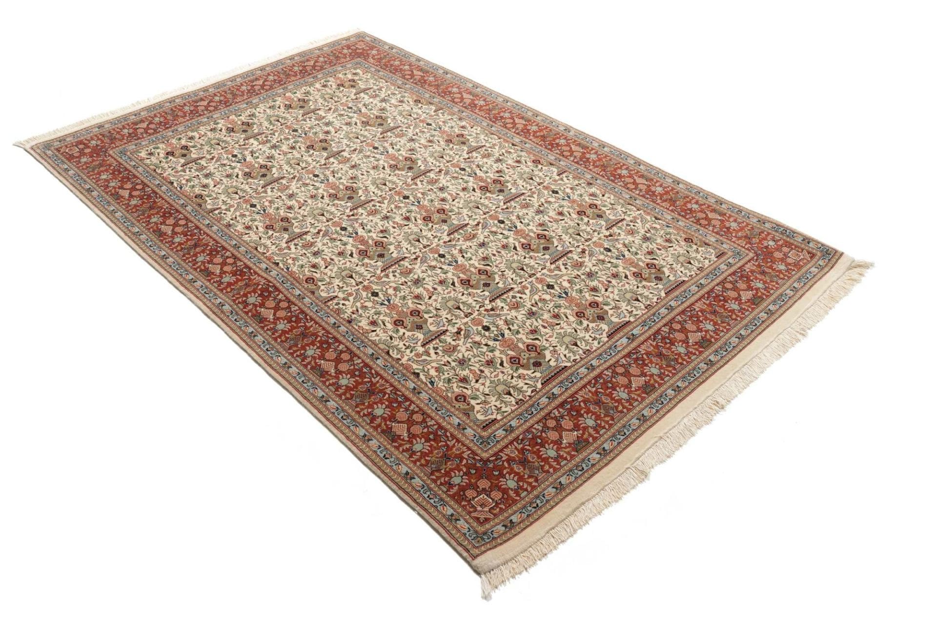 Isfahan Persian Rug — hand-knotted, 138 × 211 cm, Wool