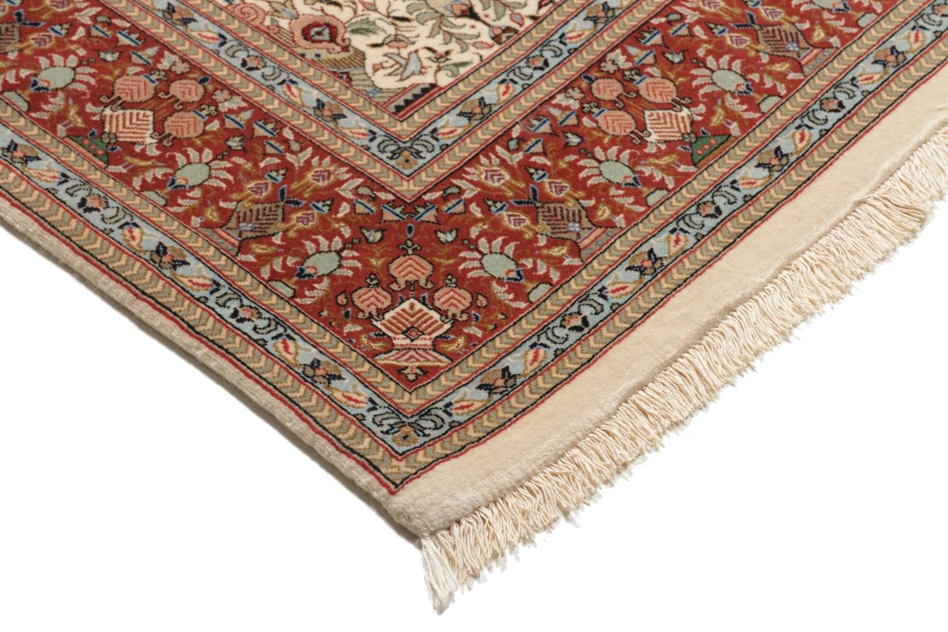 Isfahan Persian Rug — hand-knotted, 138 × 211 cm, Wool