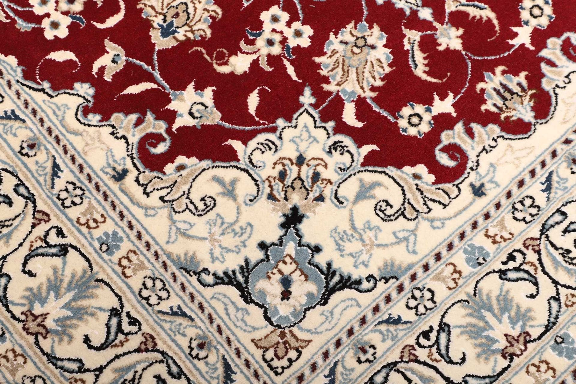 Nain Persian Rug 147 × 198 cm, Wool, hand-knotted