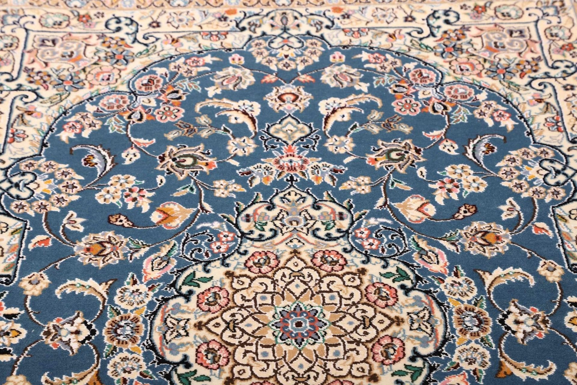 Nain Persian Rug 107 × 156 cm, Wool, hand-knotted