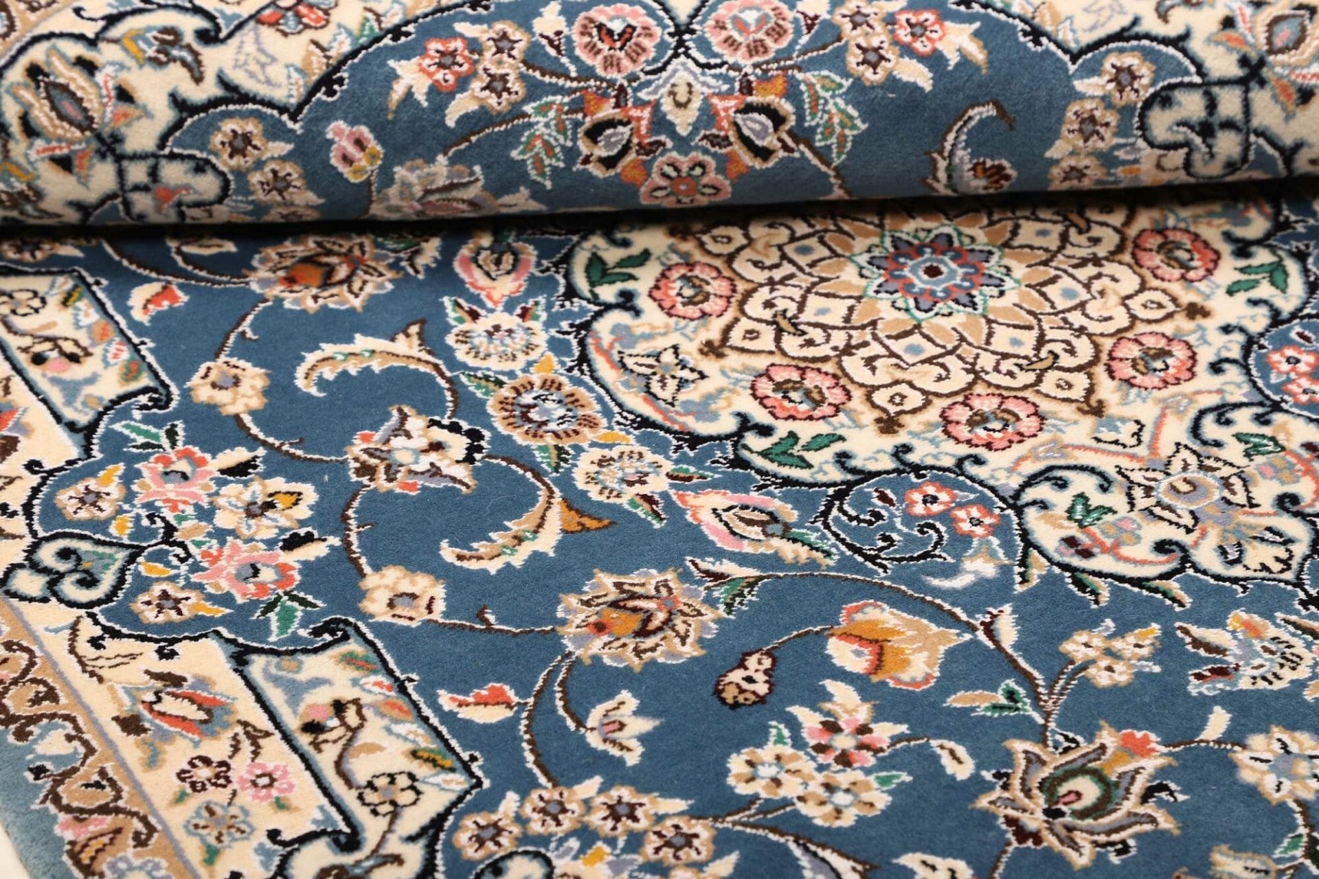 Nain Persian Rug 107 × 156 cm, Wool, hand-knotted