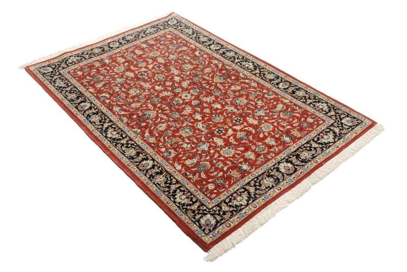 Isfahan Persian Rug — hand-knotted, 106 × 155 cm, Wool & Silk