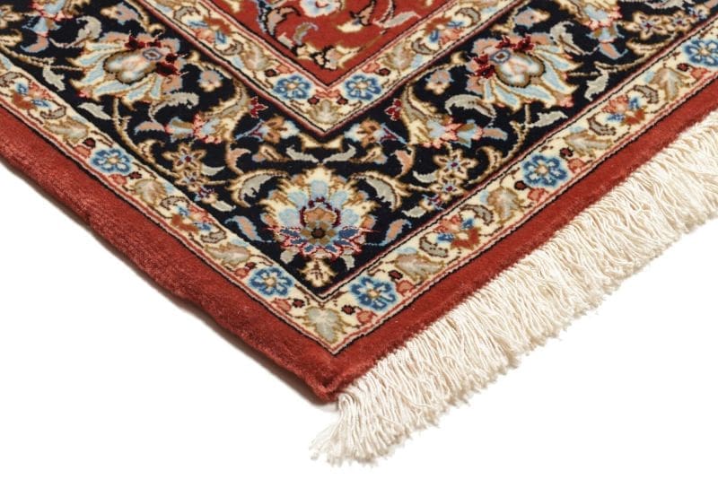 Isfahan Persian Rug — hand-knotted, 106 × 155 cm, Wool & Silk