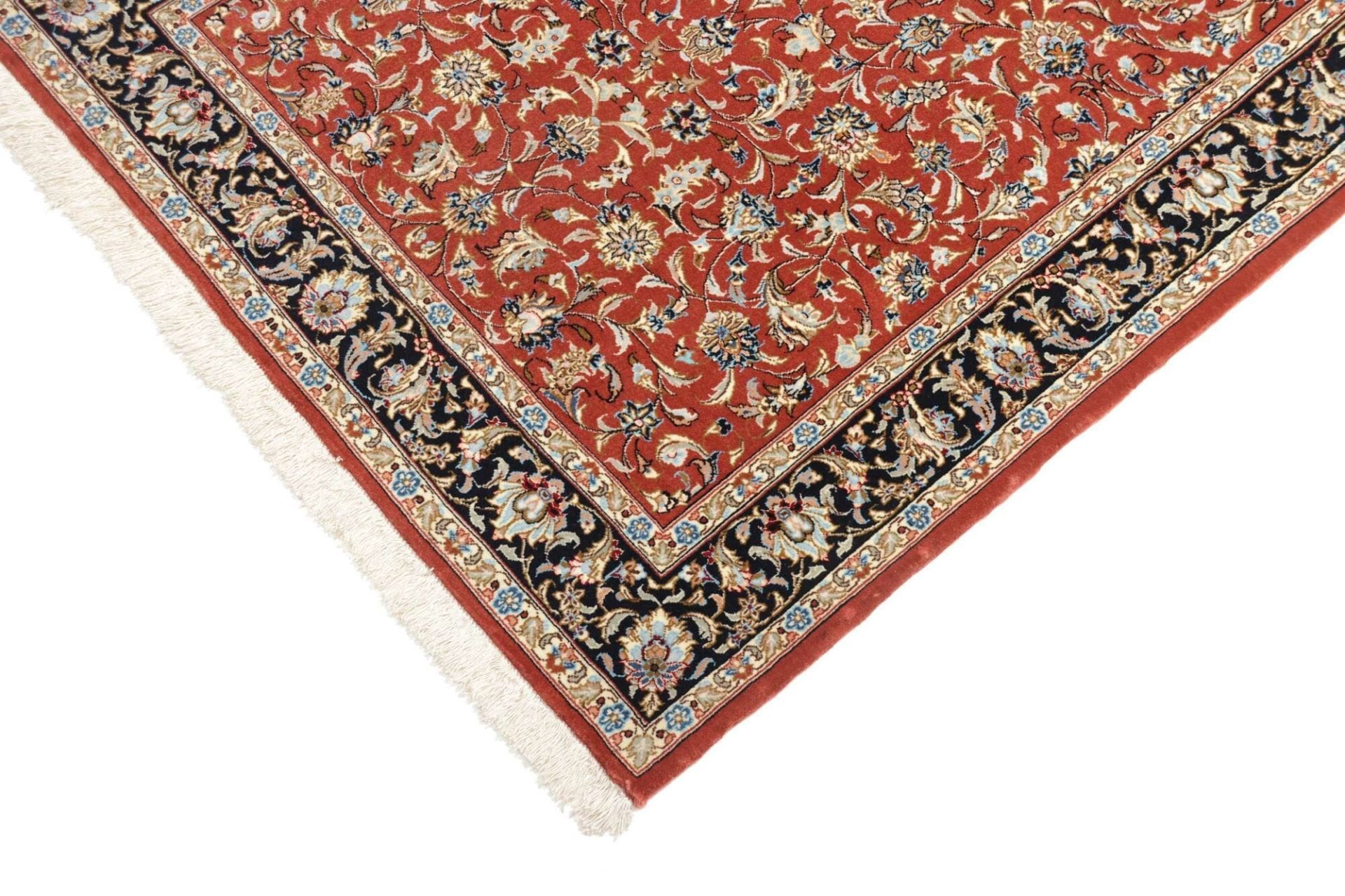 Isfahan Persian Rug — hand-knotted, 106 × 155 cm, Wool & Silk