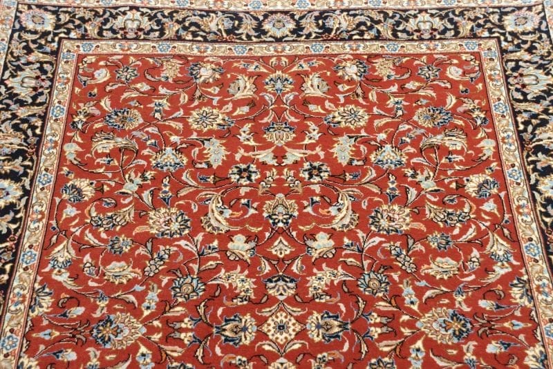 Isfahan Persian Rug — hand-knotted, 106 × 155 cm, Wool & Silk