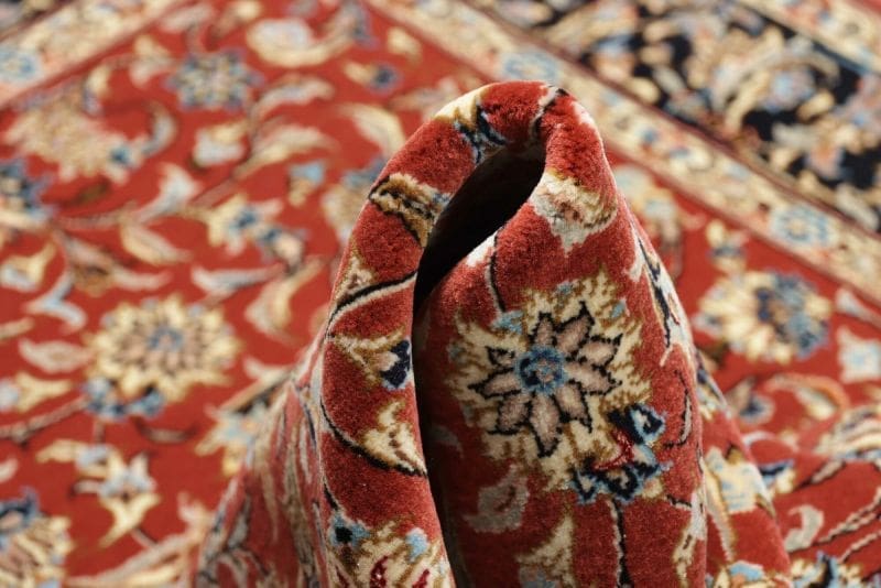 Isfahan Persian Rug — hand-knotted, 106 × 155 cm, Wool & Silk