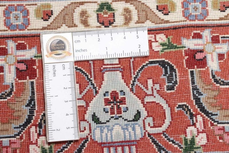 Isfahan Persian Rug 106 × 157 cm, Wool, hand-knotted