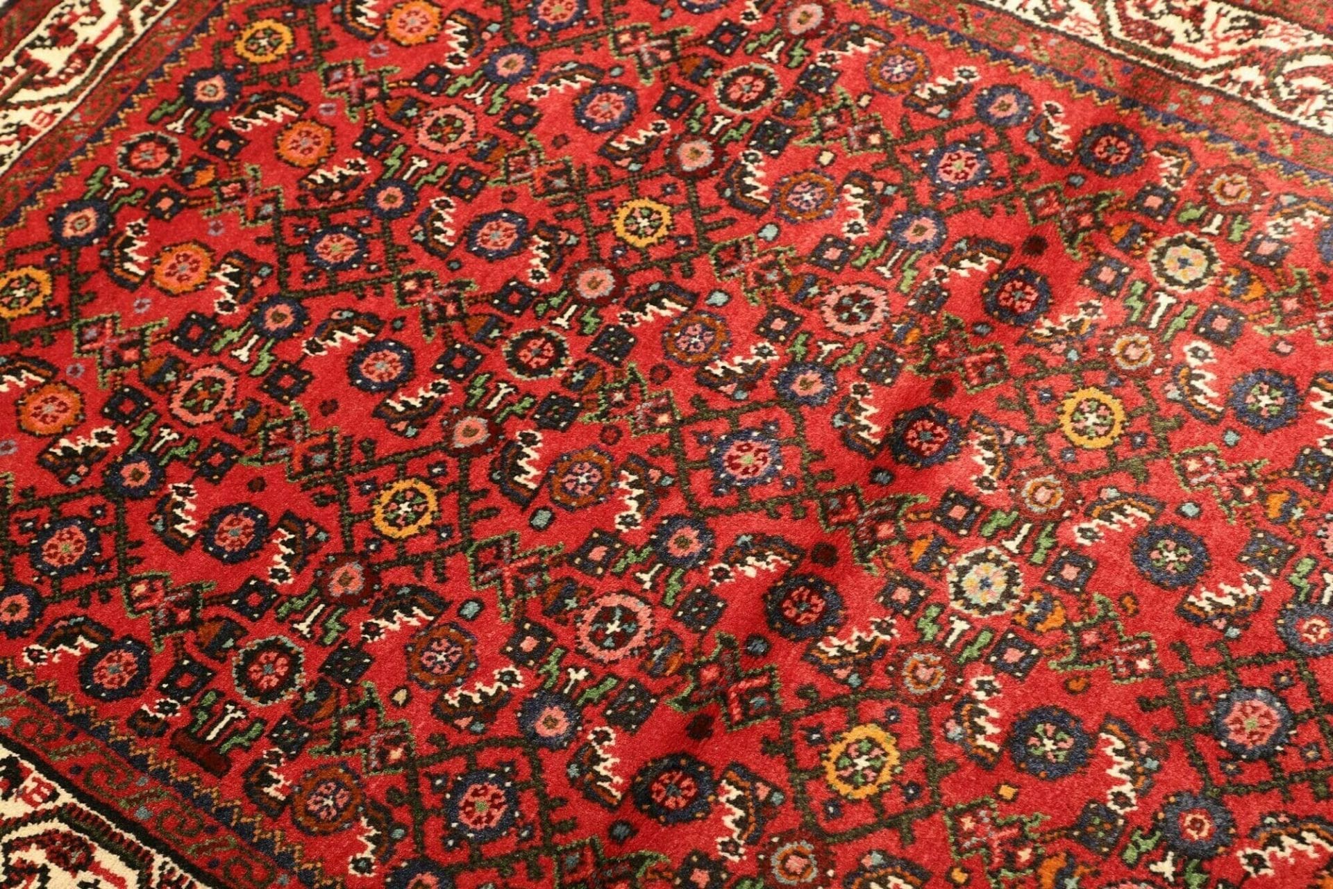 Hand-Knotted Wool Hamadan Herati Persian Rug, 108 × 154 cm
