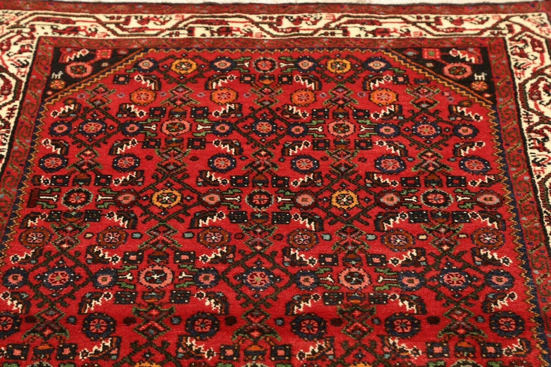 Hand-Knotted Wool Hamadan Herati Persian Rug, 108 × 154 cm