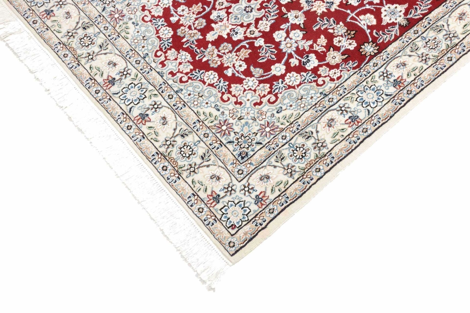 Hand-Knotted Wool Nain Persian Rug, 103 × 152 cm