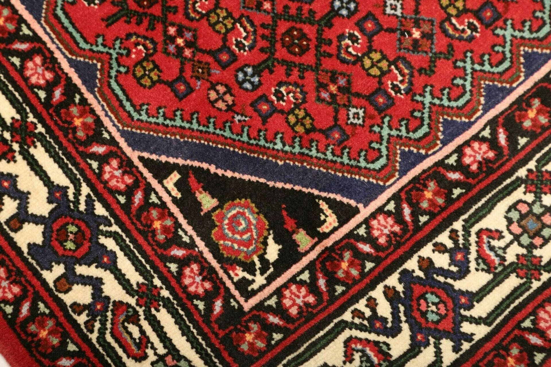 Hamadan Herati Persian Rug 109 × 147 cm, Wool, hand-knotted