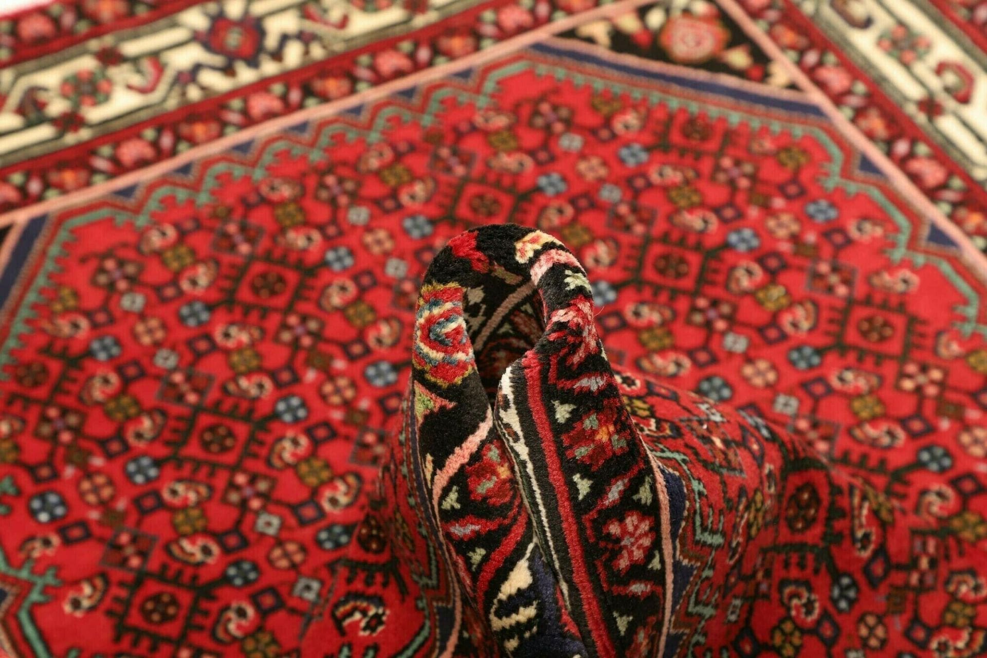 Hamadan Herati Persian Rug 109 × 147 cm, Wool, hand-knotted