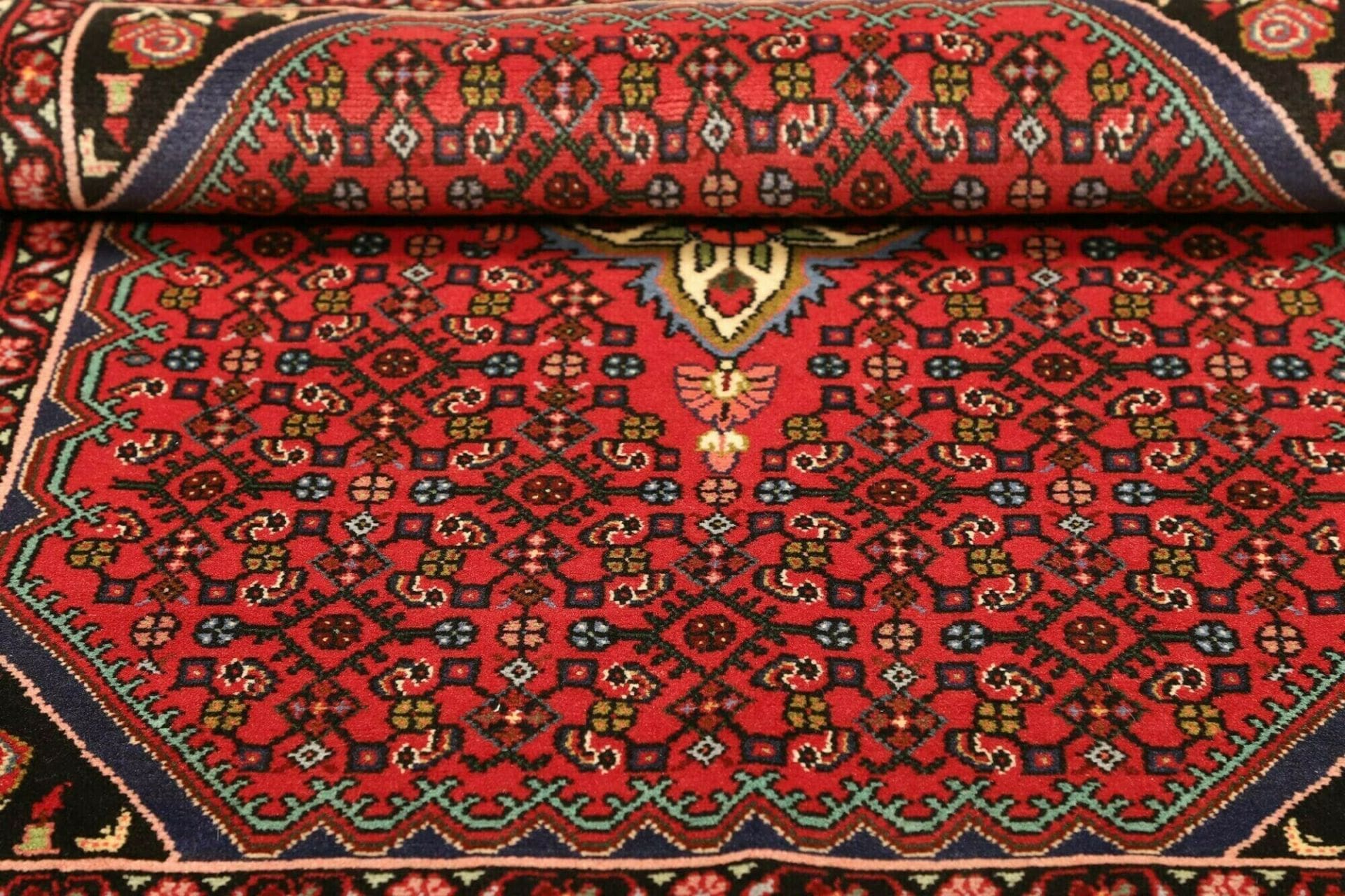 Hamadan Herati Persian Rug 109 × 147 cm, Wool, hand-knotted