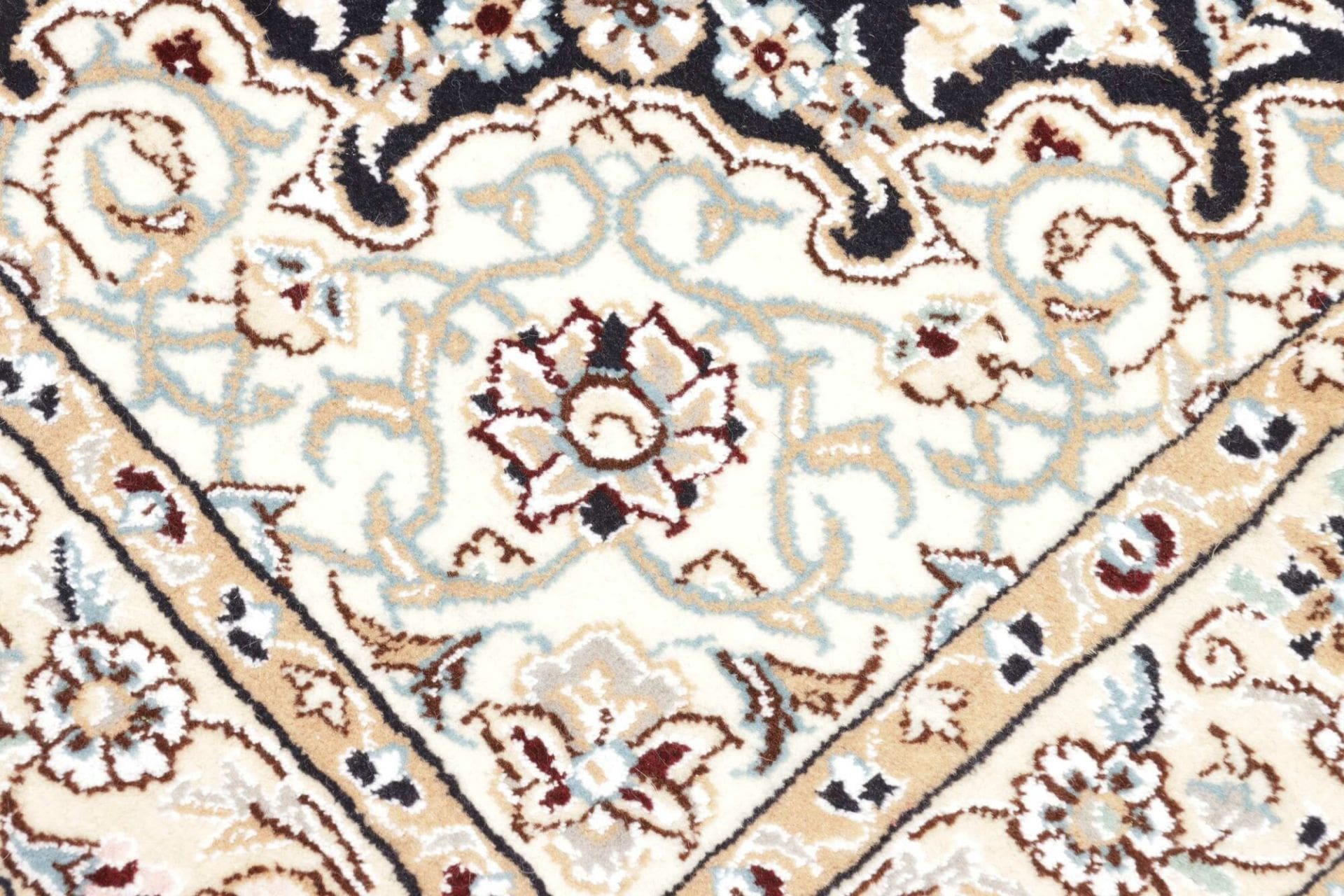 Hand-Knotted Wool Nain Persian Rug, 100 × 152 cm