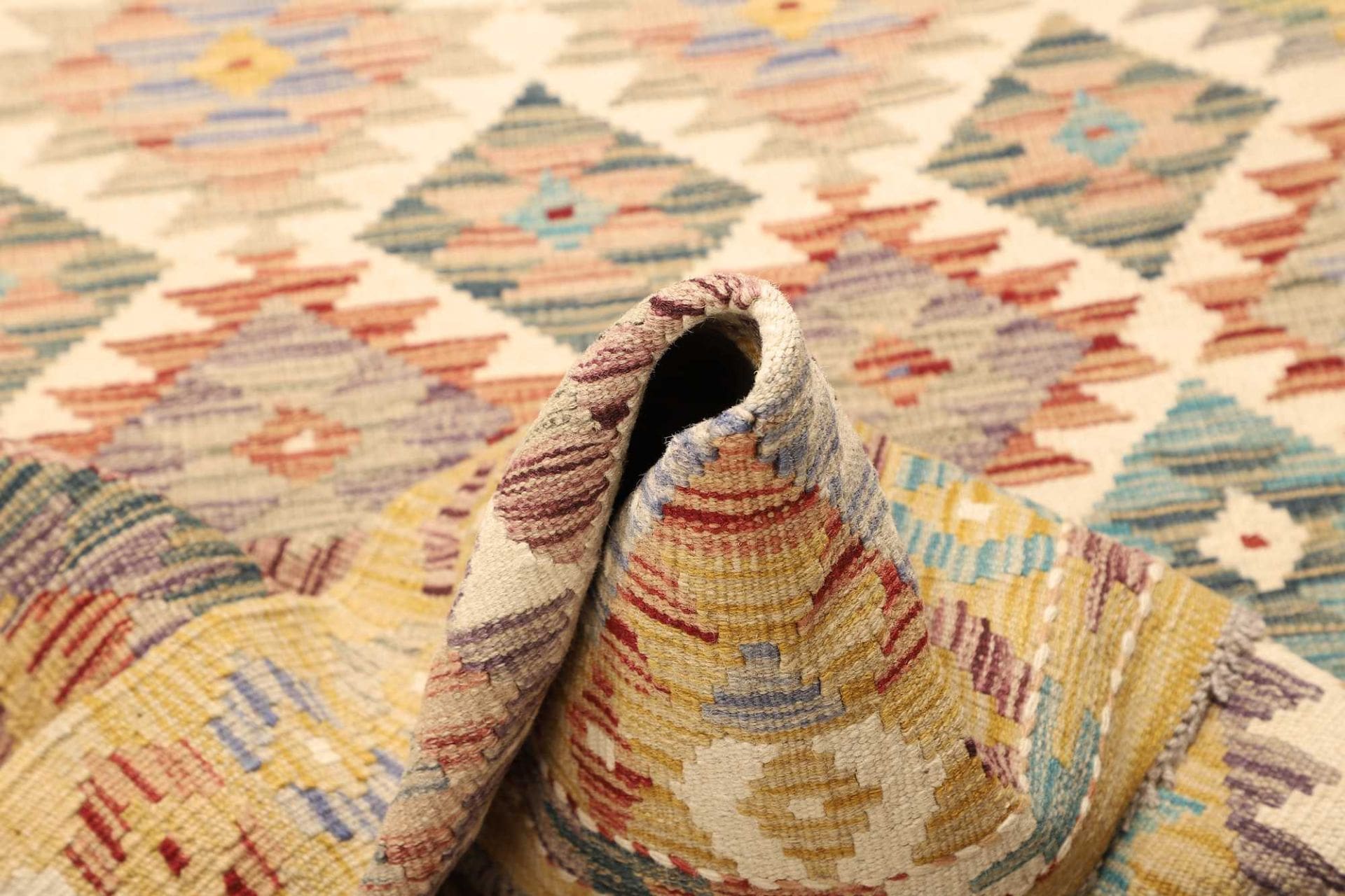 kelim-teppich-108-x-152-cm-aus-schurwolle-handgewebt-rustikal-5 Kilim Pakistani Rug — hand-woven, 108 × 152 cm, Wool