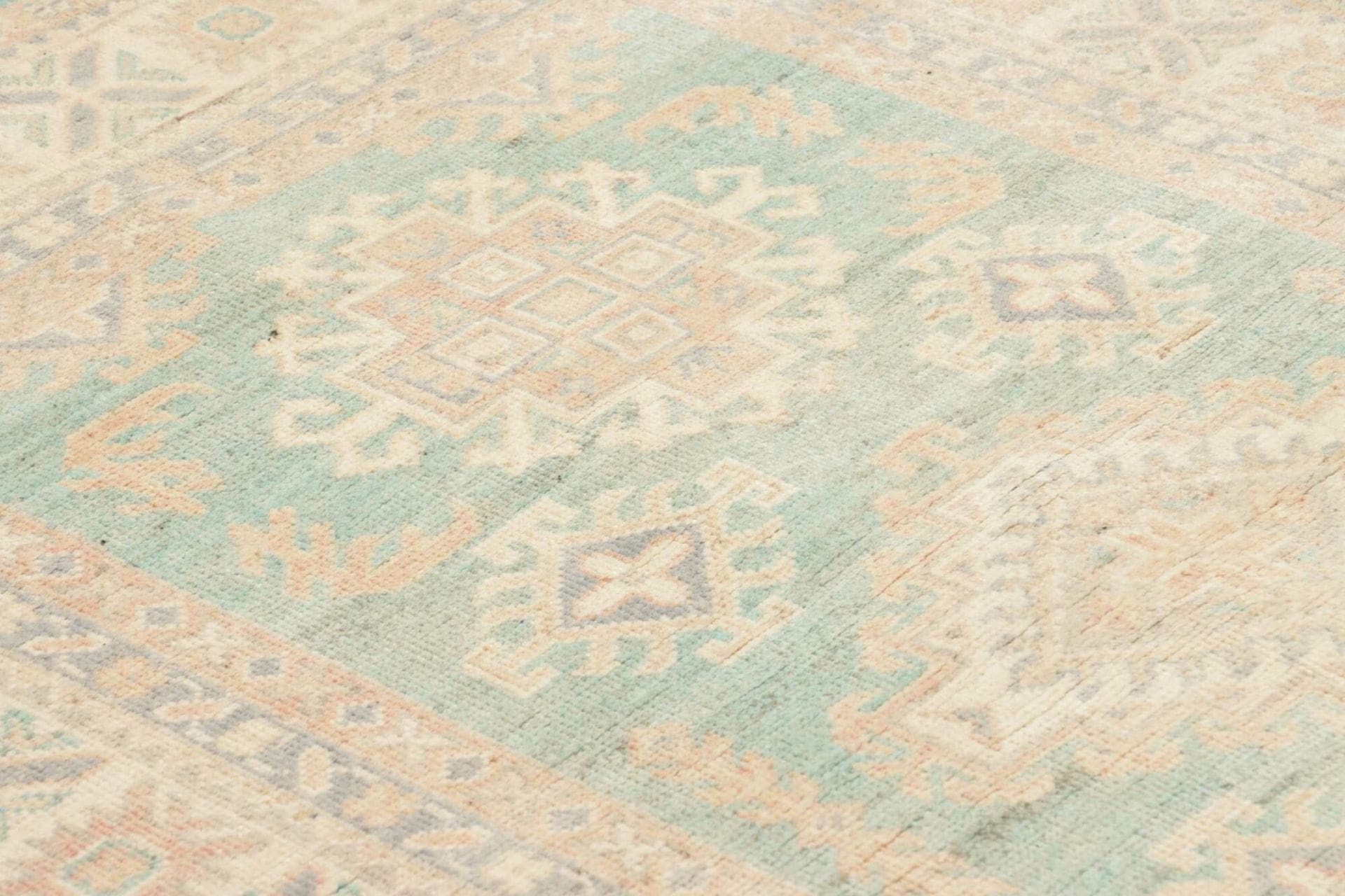 Kazak Pakistani Rug 106 × 151 cm, Wool, hand-knotted