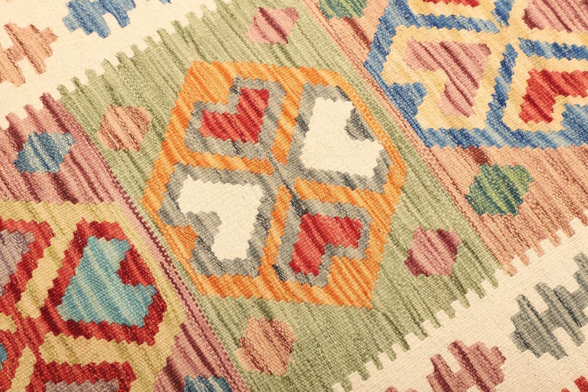 Kilim Pakistani Rug — hand-woven, 103 × 142 cm, Wool