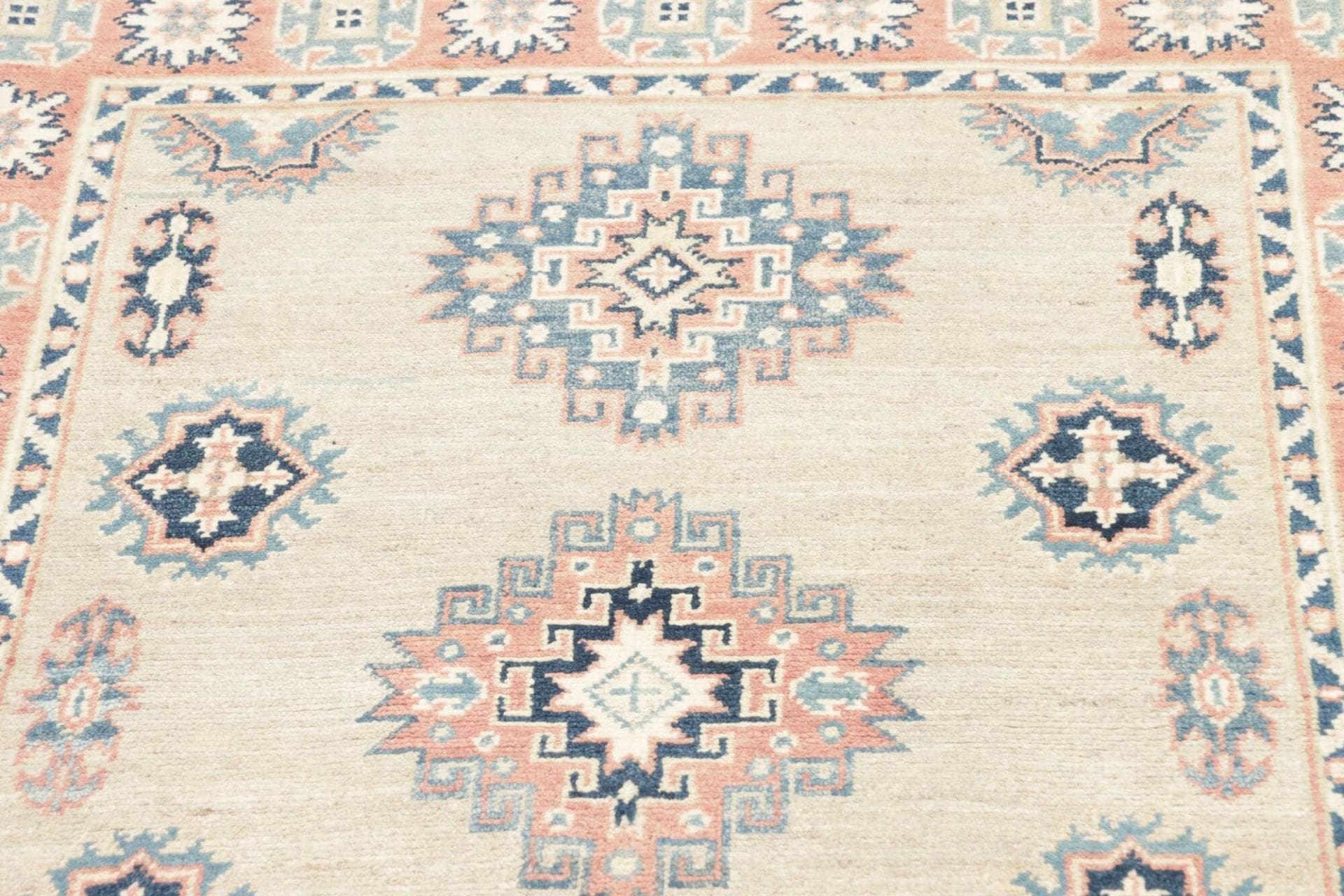 kazak-orientteppich-97x138cm-geometrisches-muster-handgeknupft-6 Kazak Pakistani Rug 97 × 138 cm, Wool, hand-knotted