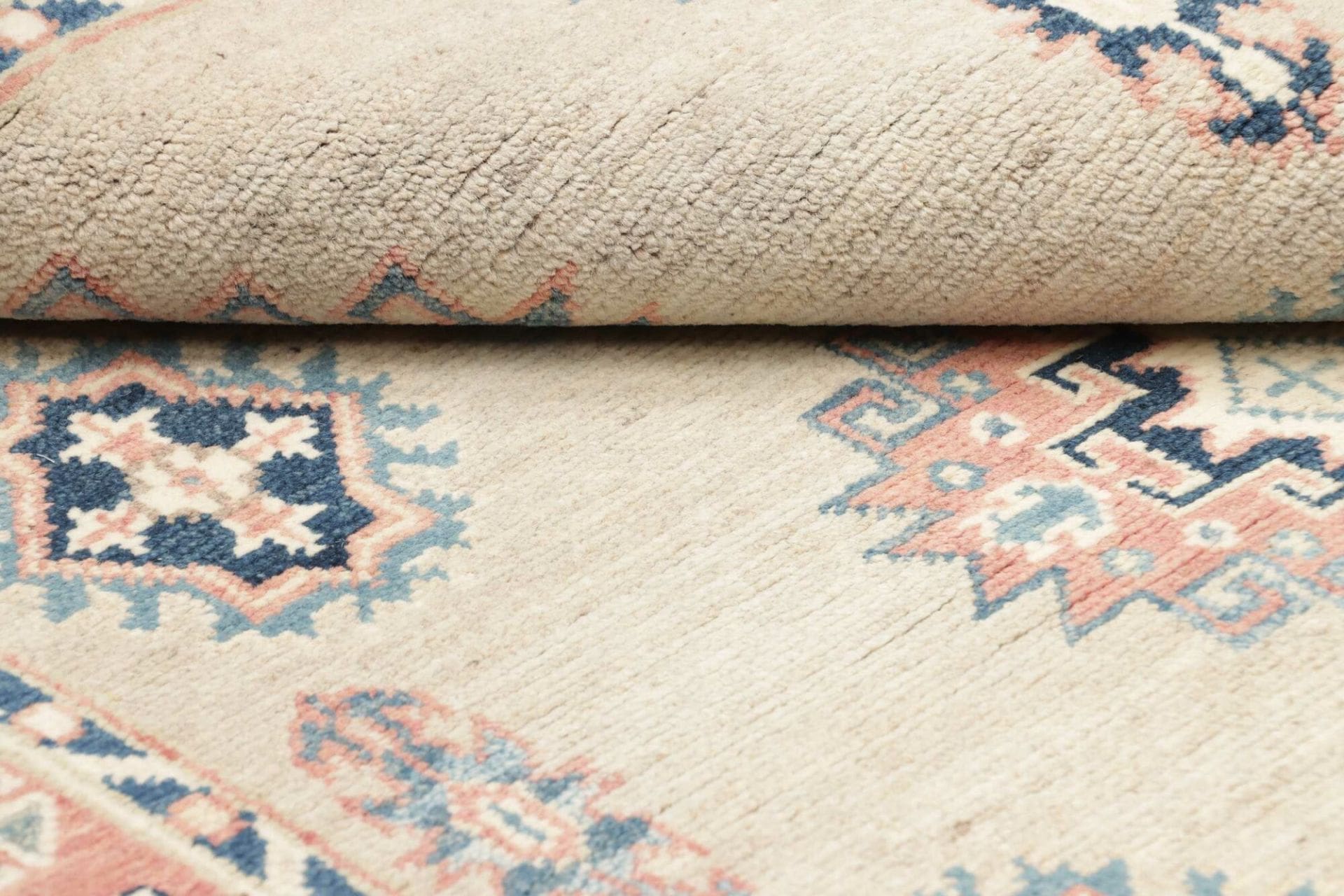 kazak-orientteppich-97x138cm-geometrisches-muster-handgeknupft-9 Kazak Pakistani Rug 97 × 138 cm, Wool, hand-knotted