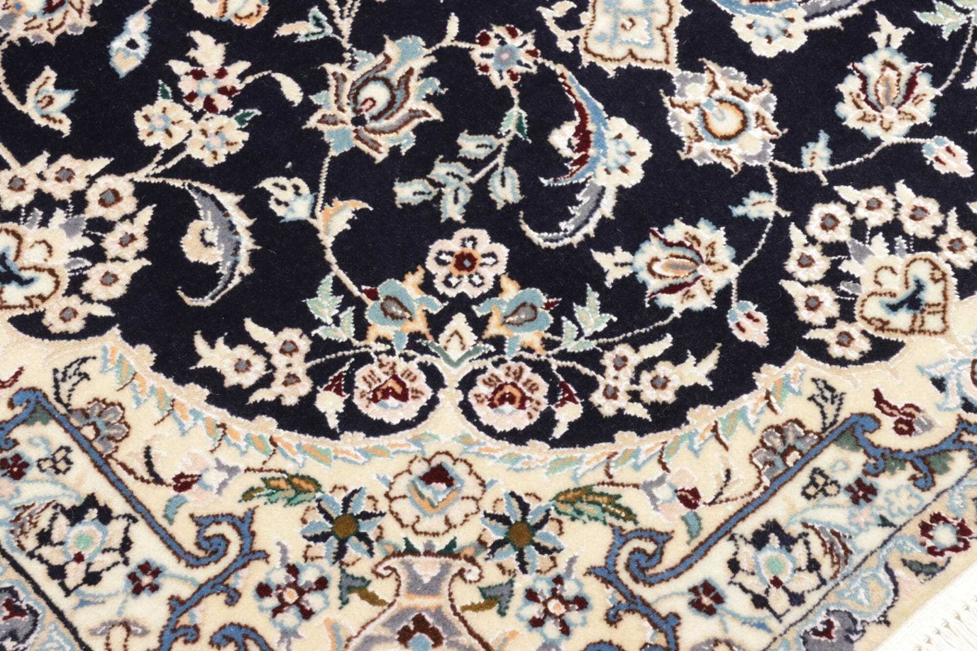 Hand-Knotted Wool Nain Persian Rug, 81 × 118 cm