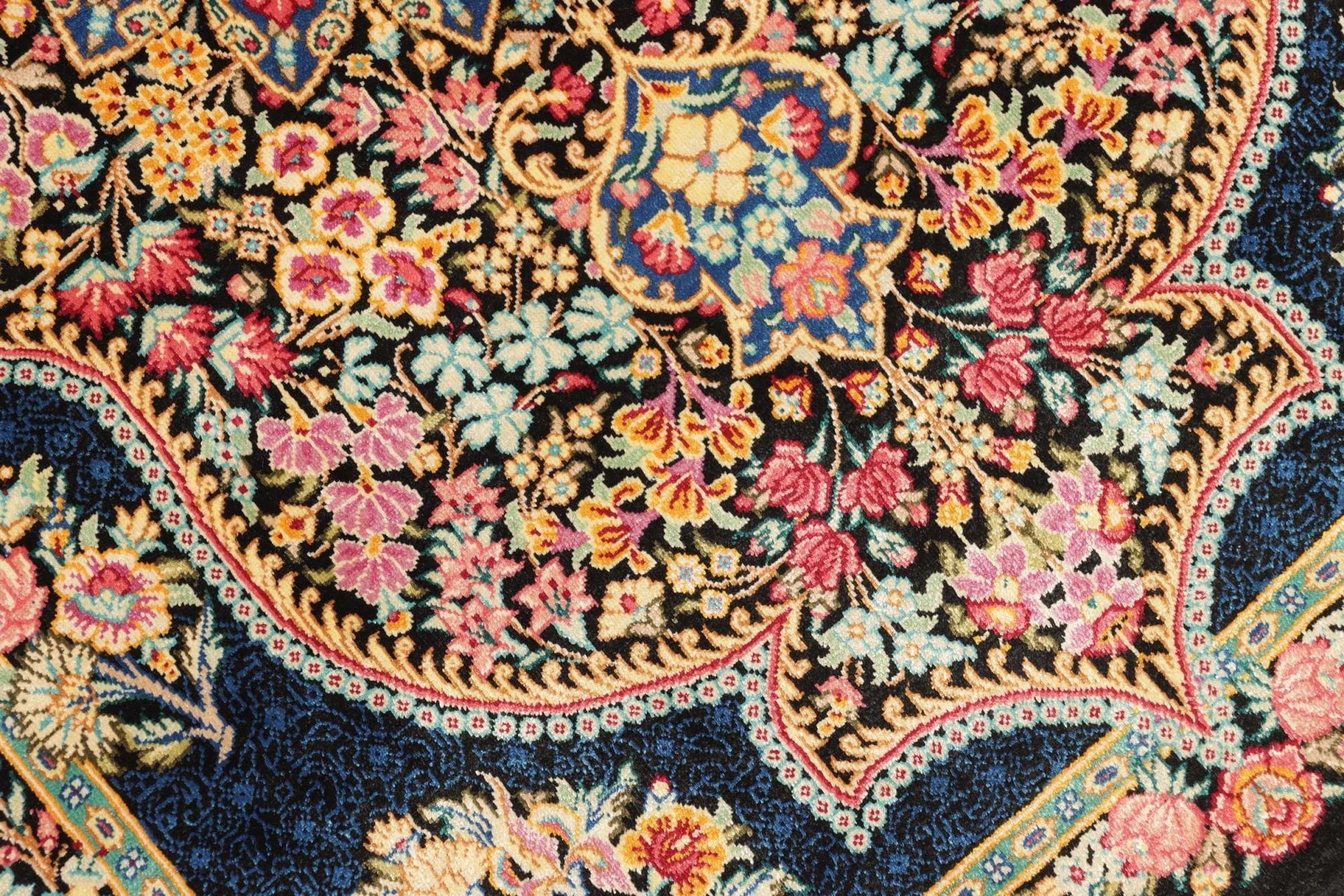 ghom-teppich-63-x-91cm-seide-handgeknupft-perserteppich-5 Qom Persian Rug 63 × 91 cm, Silk, hand-knotted
