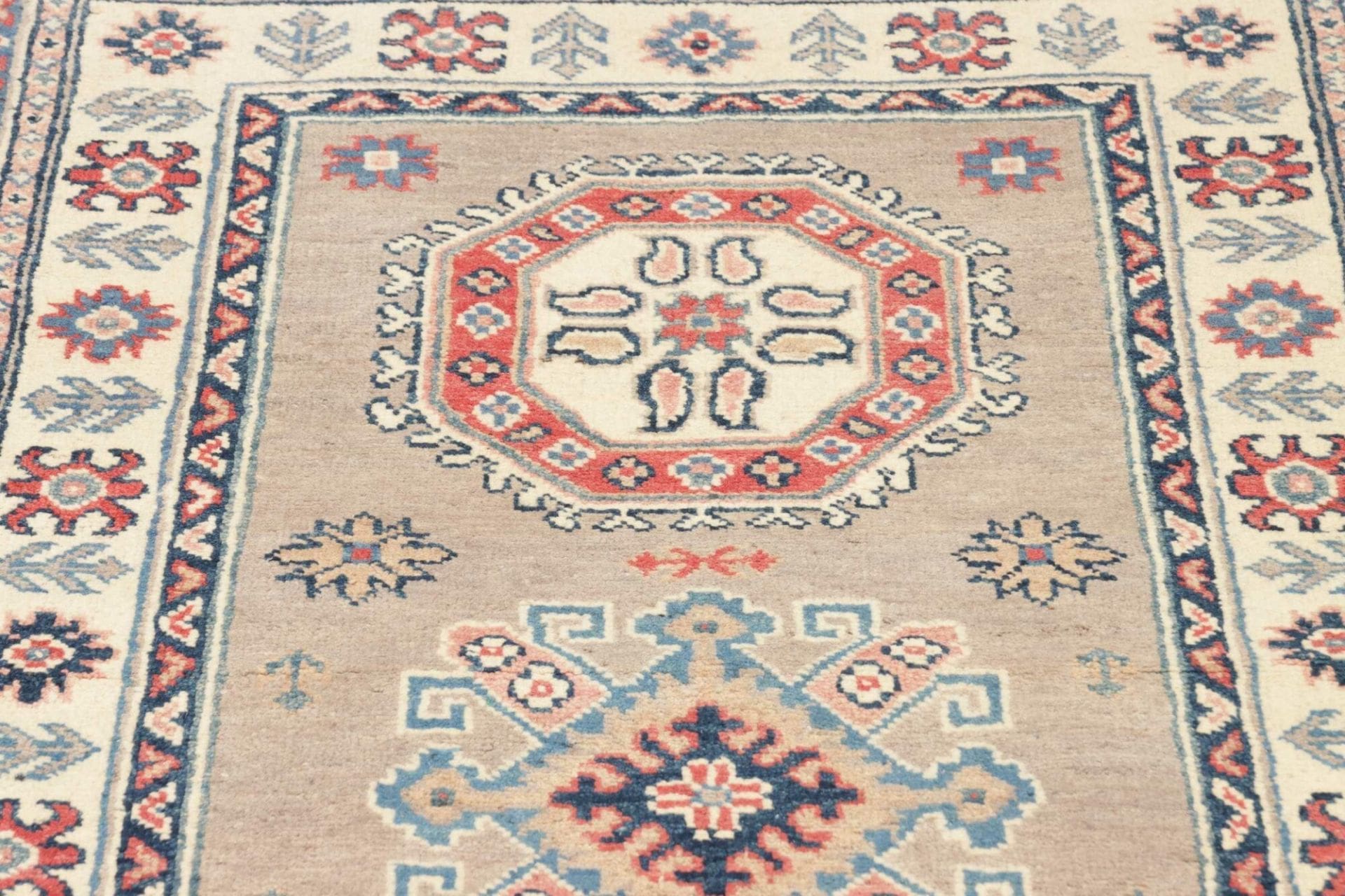 kazak-teppich-88-x-291-cm-handgeknupft-geometrische-muster-wolle-4 Hand-Knotted Wool Kazak Pakistani Rug, 88 × 291 cm