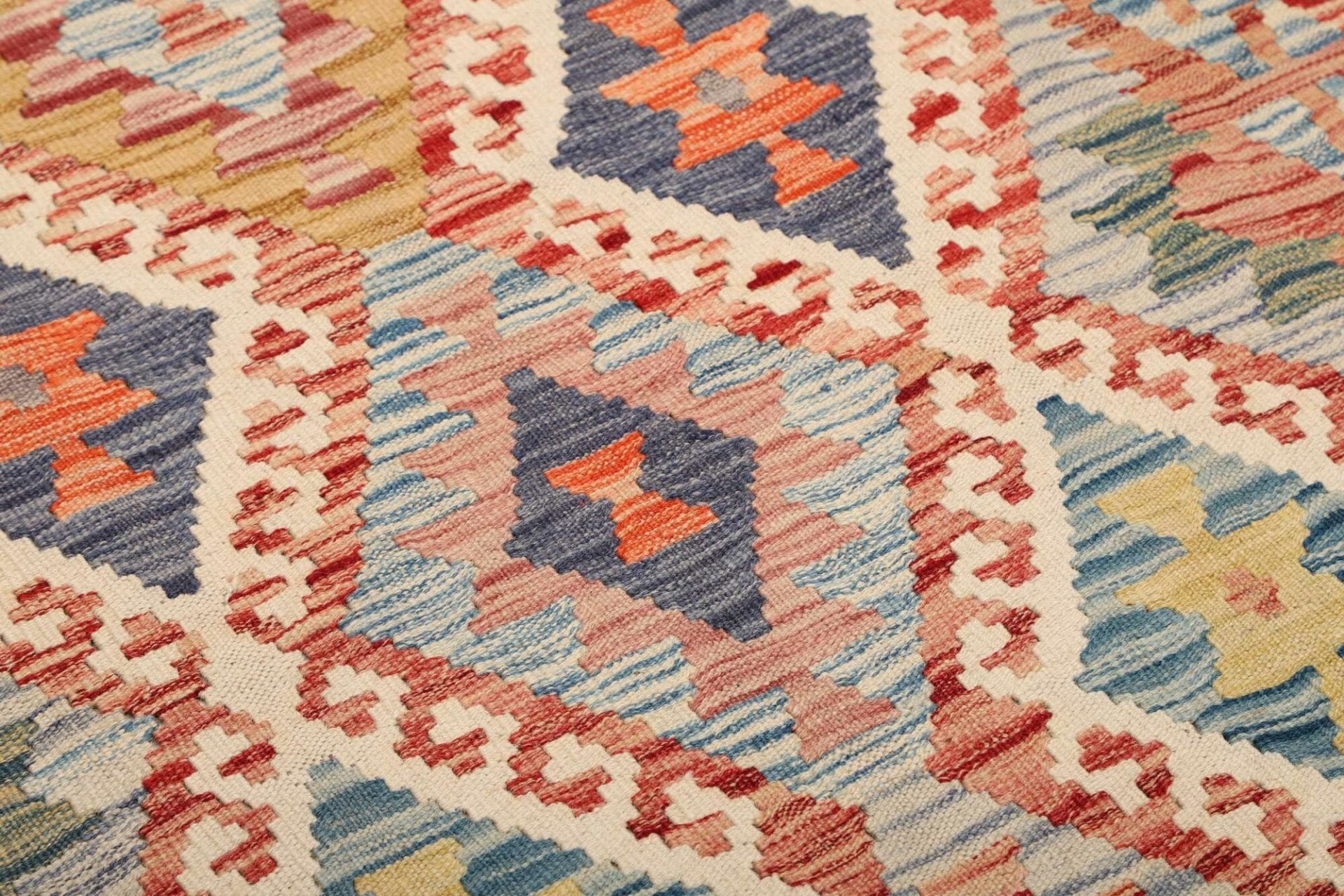 Hand-Woven Wool Kilim Pakistani Rug, 103 × 208 cm