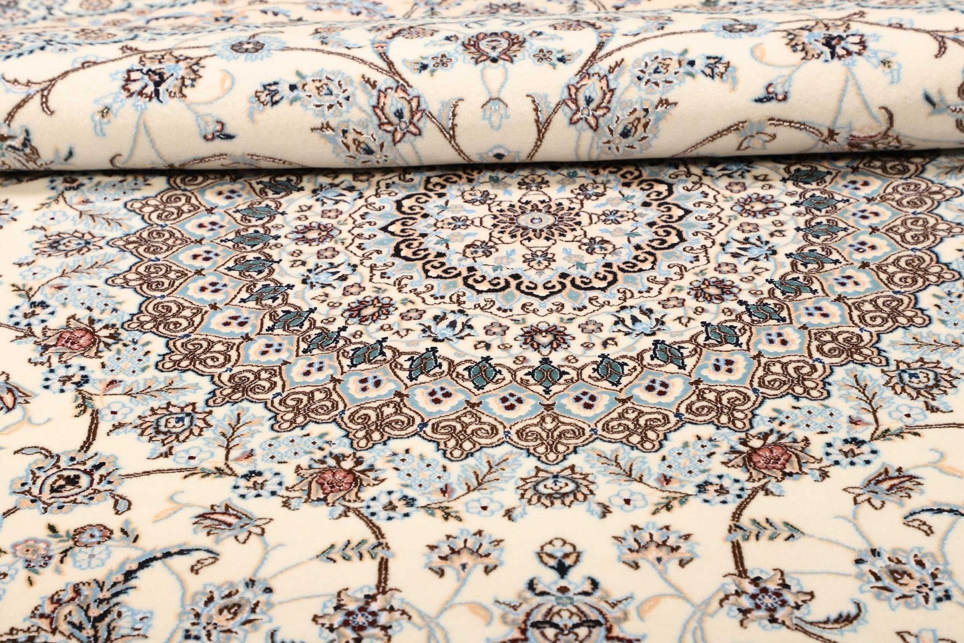 Nain Persian Rug 261 × 258 cm, Wool, hand-knotted