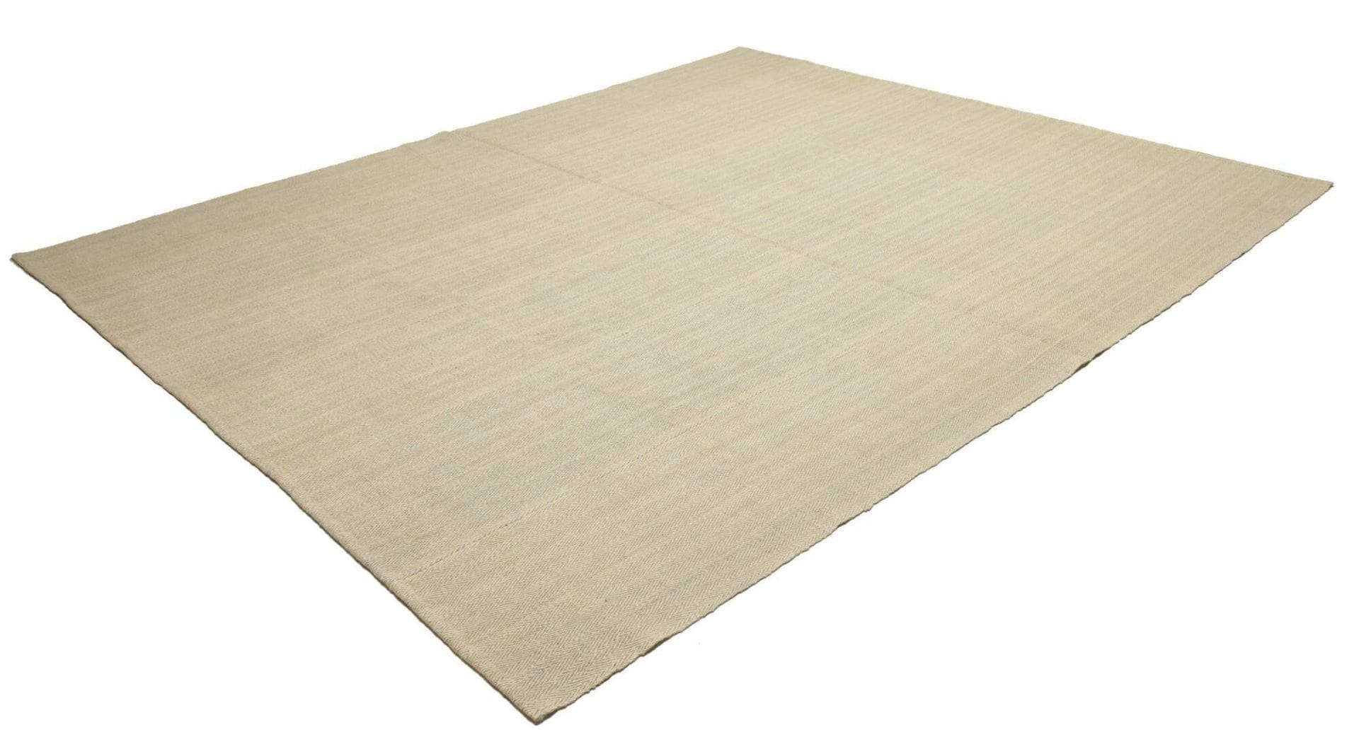 Kilim Persian Rug — hand-woven, 261 × 304 cm, Wool