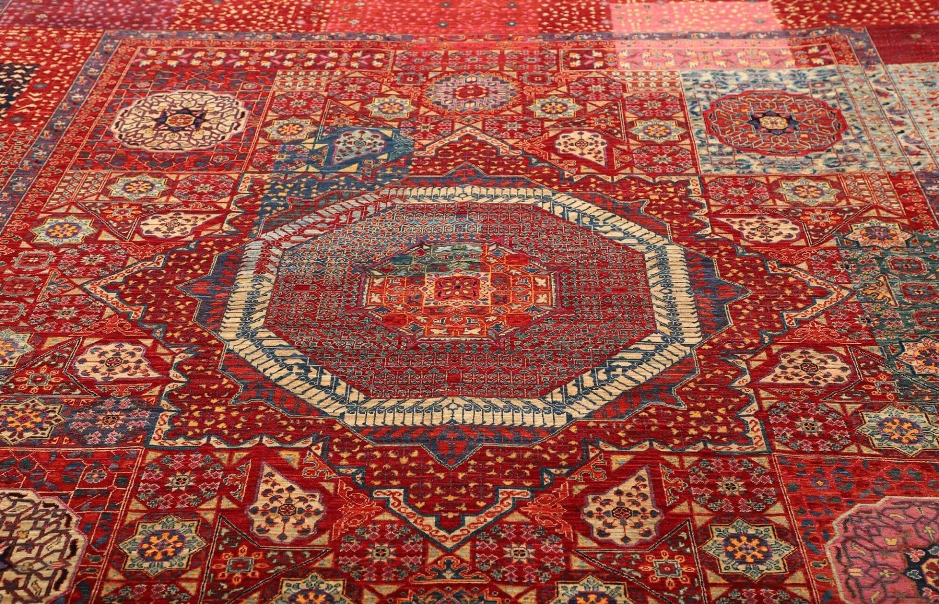 Mamluk Pakistani Rug — hand-knotted, 254 × 294 cm, Wool