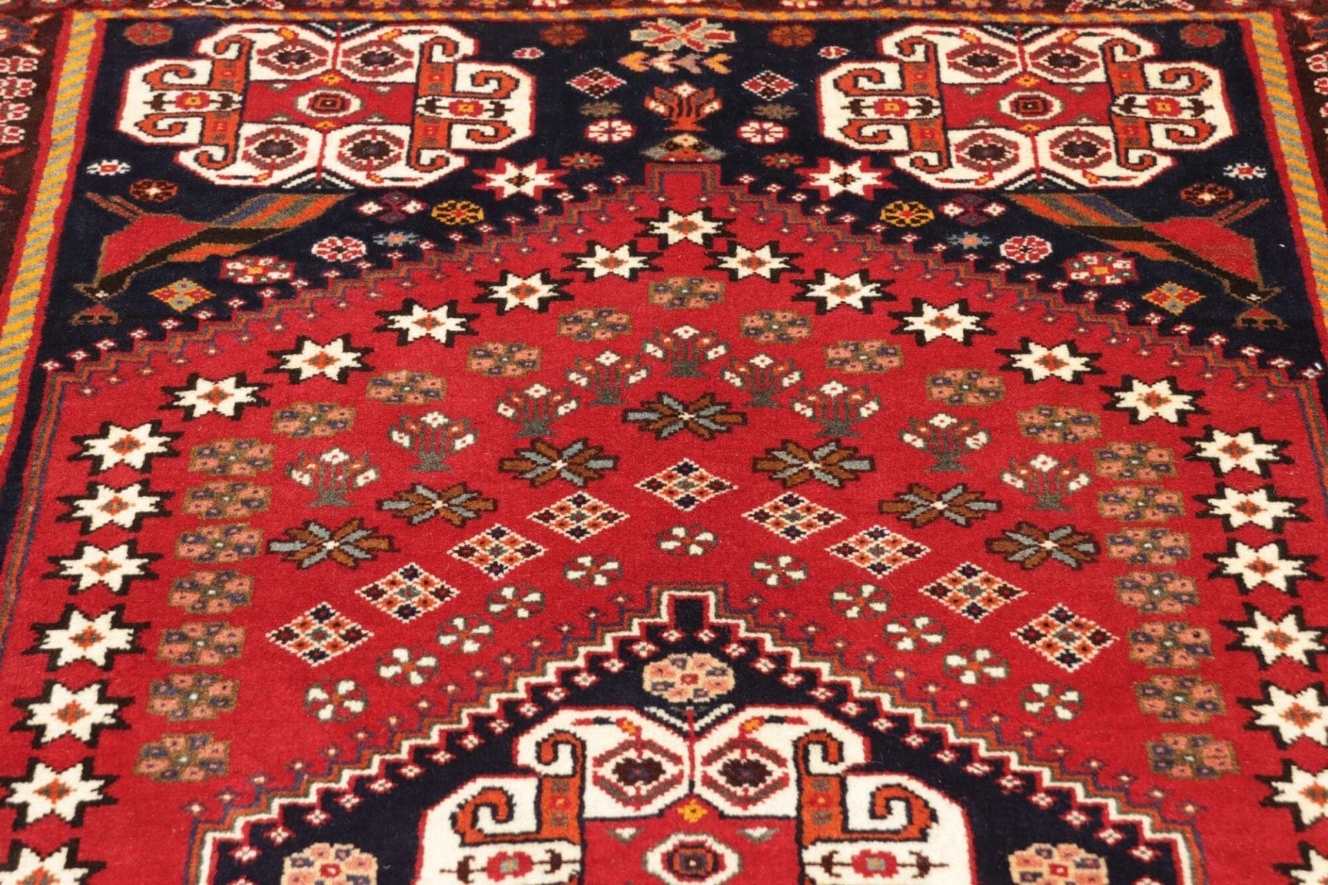 Hand-Knotted Wool Qashqai Persian Rug, 121 × 202 cm