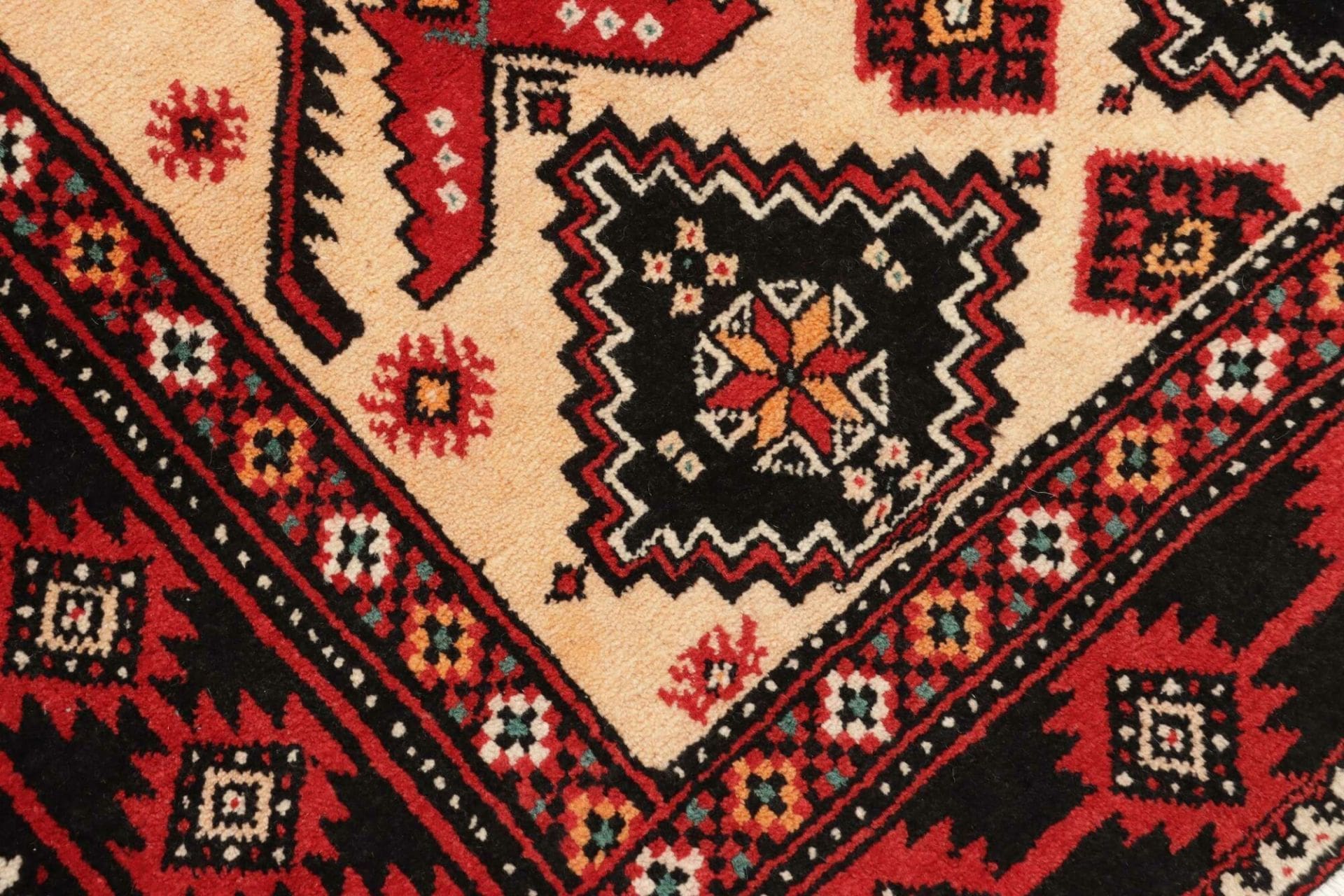 perserteppich-113-x-200cm-handgeknupft-schurwolle-florales-muster-5 Hand-Knotted Wool Persian Rug, 113 × 200 cm