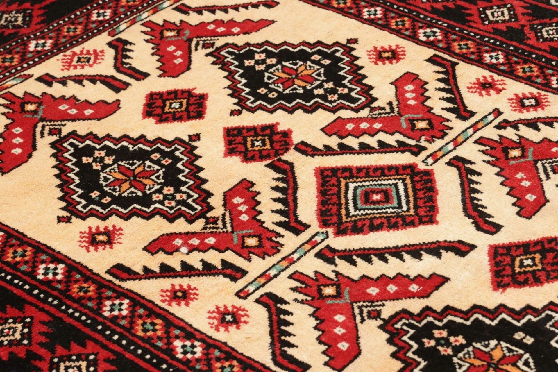 perserteppich-113-x-200cm-handgeknupft-schurwolle-florales-muster-6 Hand-Knotted Wool Persian Rug, 113 × 200 cm