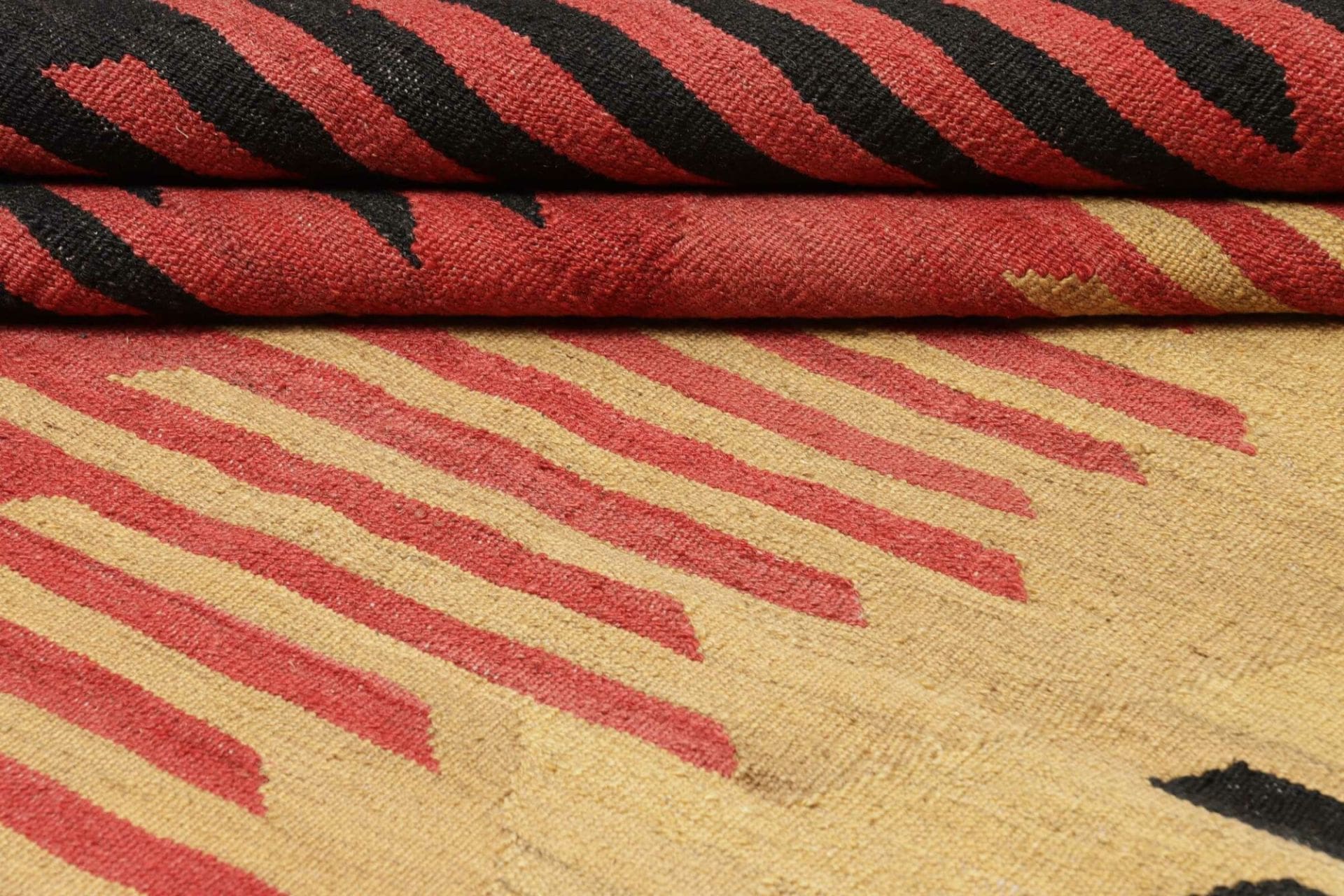 kelim-teppich-190-x-260cm-handgewebt-rustikales-flair-warm-2 Hand-Woven Wool Kilim Persian Rug, 190 × 260 cm