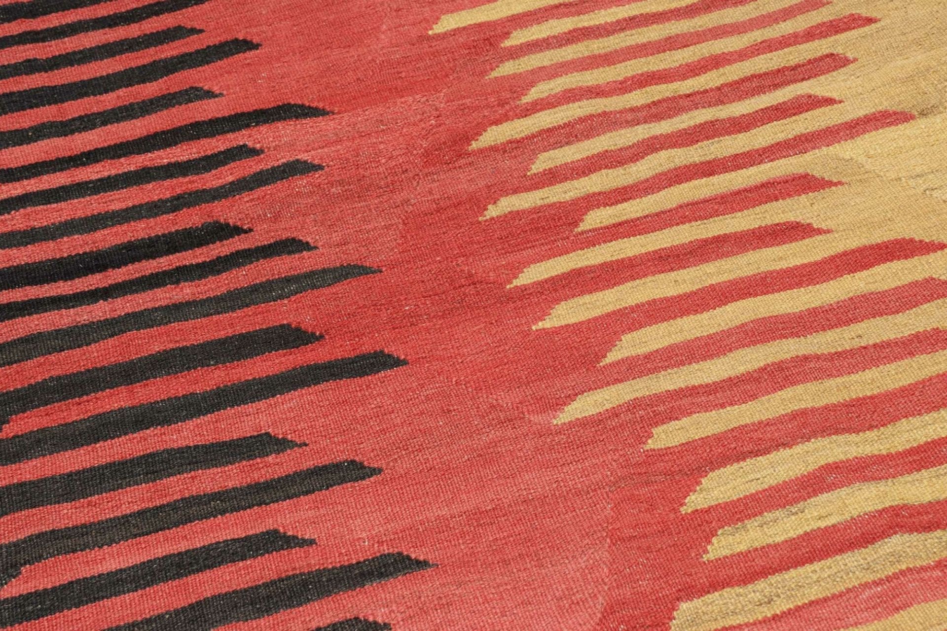 kelim-teppich-190-x-260cm-handgewebt-rustikales-flair-warm-4 Hand-Woven Wool Kilim Persian Rug, 190 × 260 cm