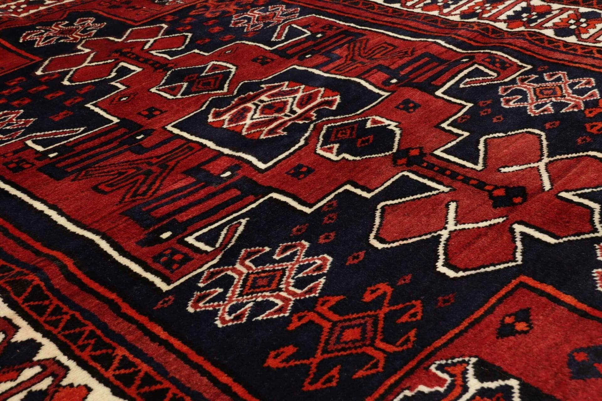 lori-orientteppich-170-x-210cm-mit-geometrischen-mustern-handgeknupft-6 Loribaft Persian Rug 170 × 210 cm, Wool, hand-knotted