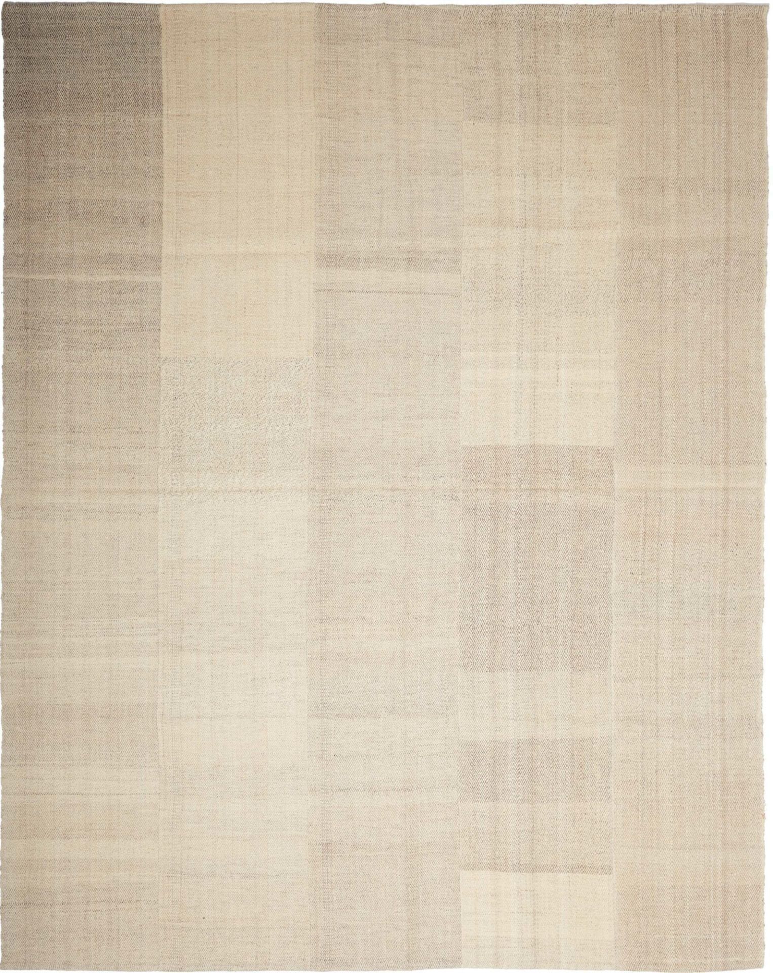 Hand-Woven Wool Kilim Persian Rug, 213 × 262 cm