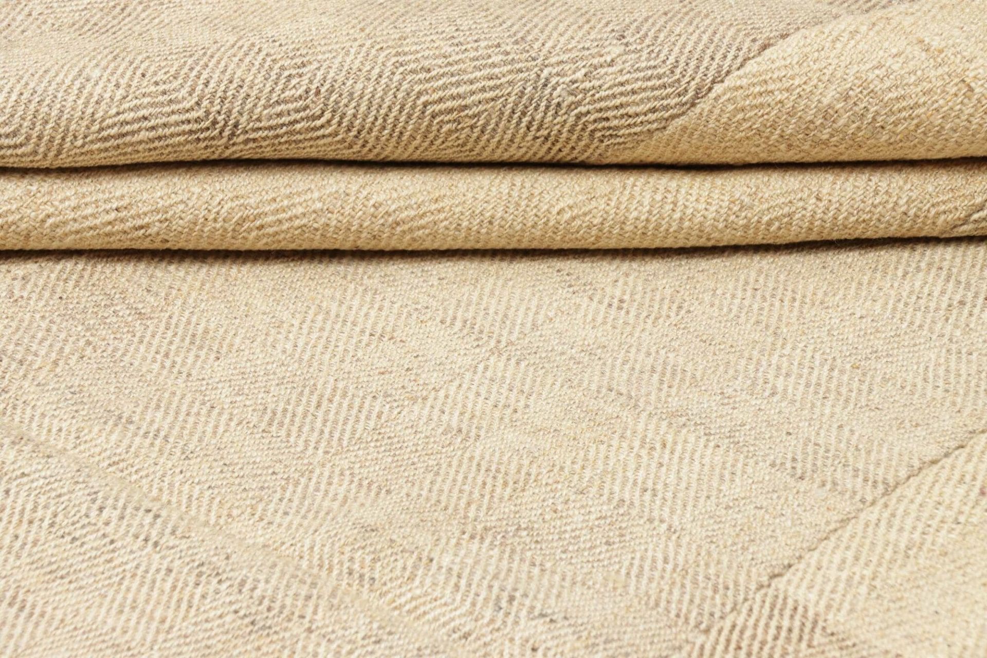 Hand-Woven Wool Kilim Persian Rug, 213 × 262 cm