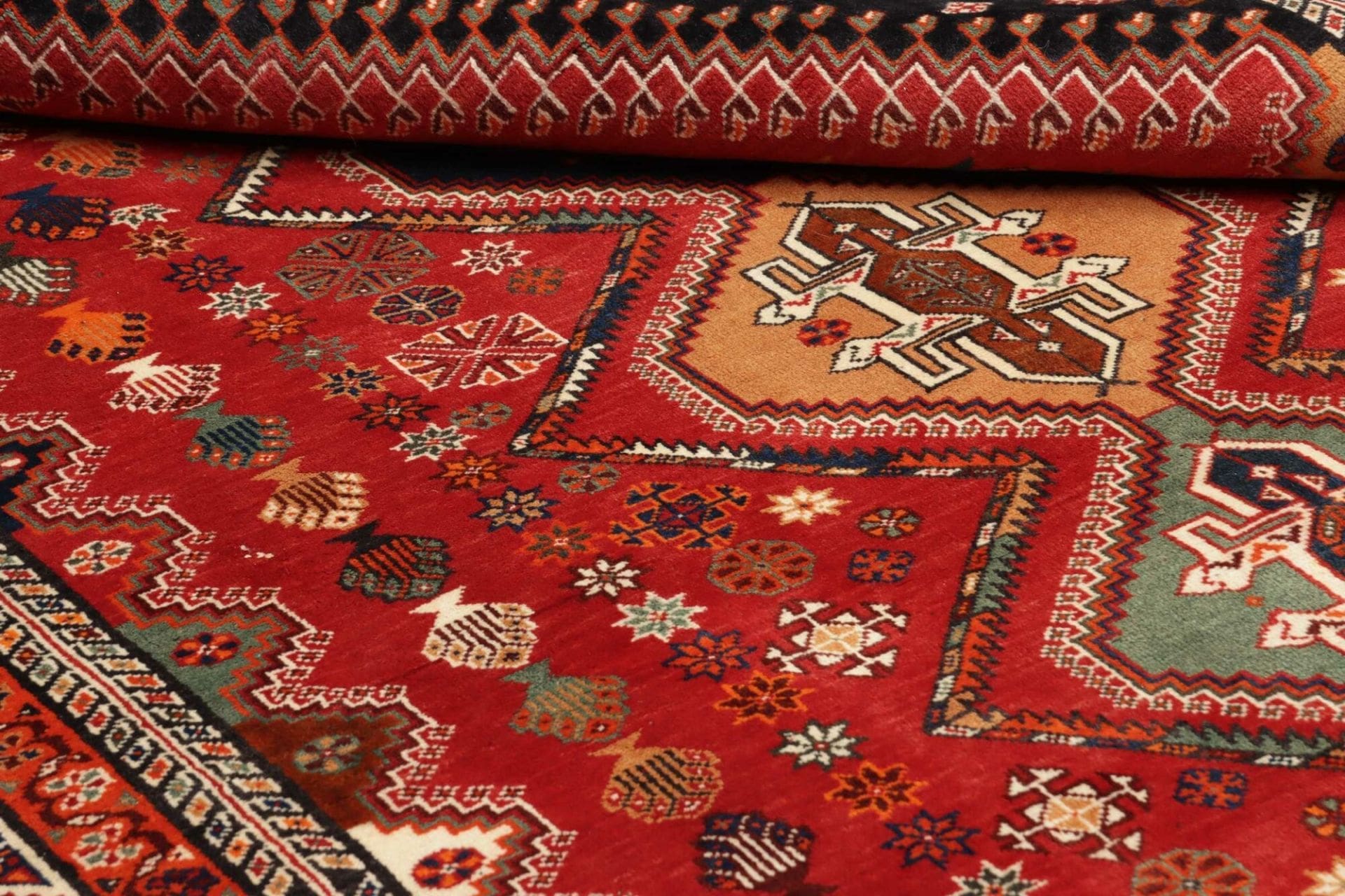 Shiraz Persian Rug 181 × 270 cm, Wool, hand-knotted